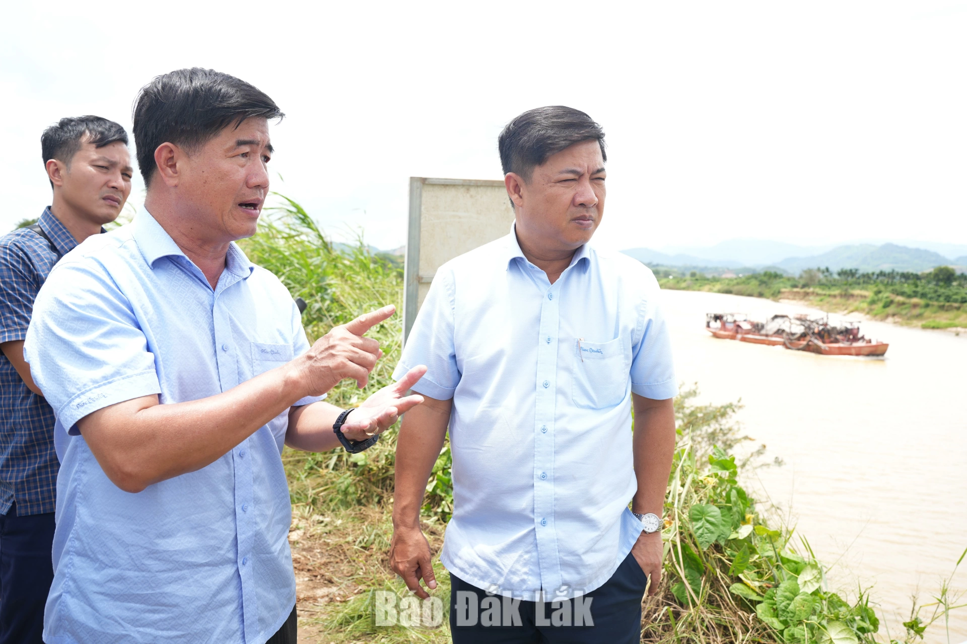 các điểm sạt lở dọc sông Krông Nô qua khu vực Buôn BLao Siêng.