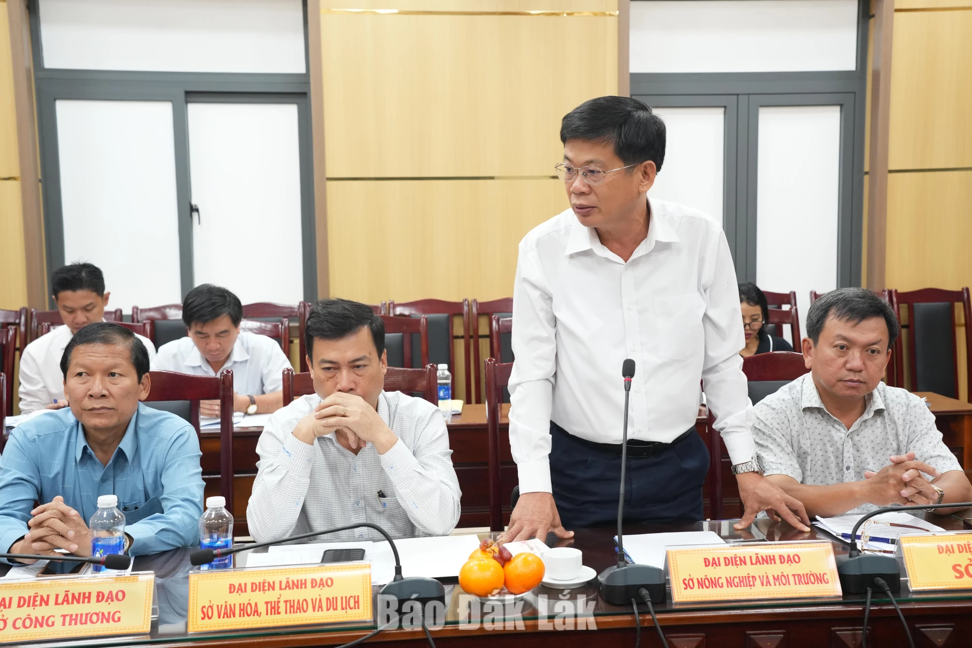 Giám đốc Sở Nông nghiệp và Môi trường Bùi Hồng Quý phát biểu tại buổi làm việc.