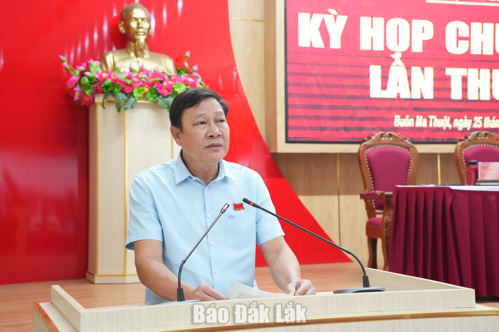 Đồng chí Trần Phú Hùng, Ủy viên Ban Thường vụ Tỉnh ủy, Bí thư Đảng ủy, Chủ tịch HĐND phường Buôn Ma Thuột phát biểu bế mạc kỳ họp.