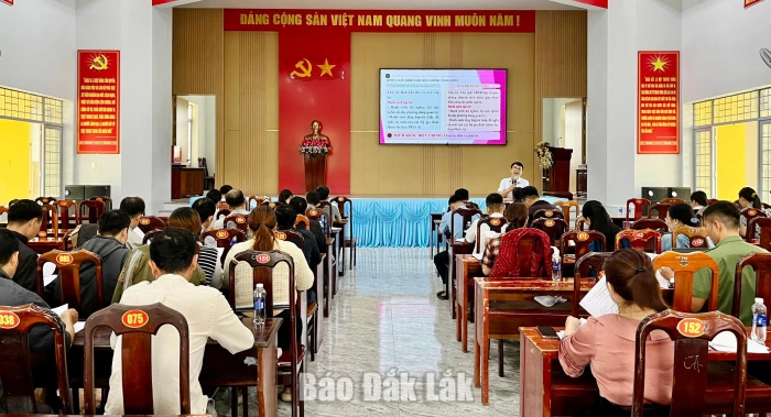 Ea Păl tập huấn rà soát hộ nghèo, cận nghèo năm 2026
