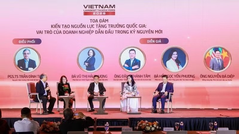 Themed discussion session at the ceremony honouring Viet Nam’s largest State budget contributors in 2026. Photo: NDO