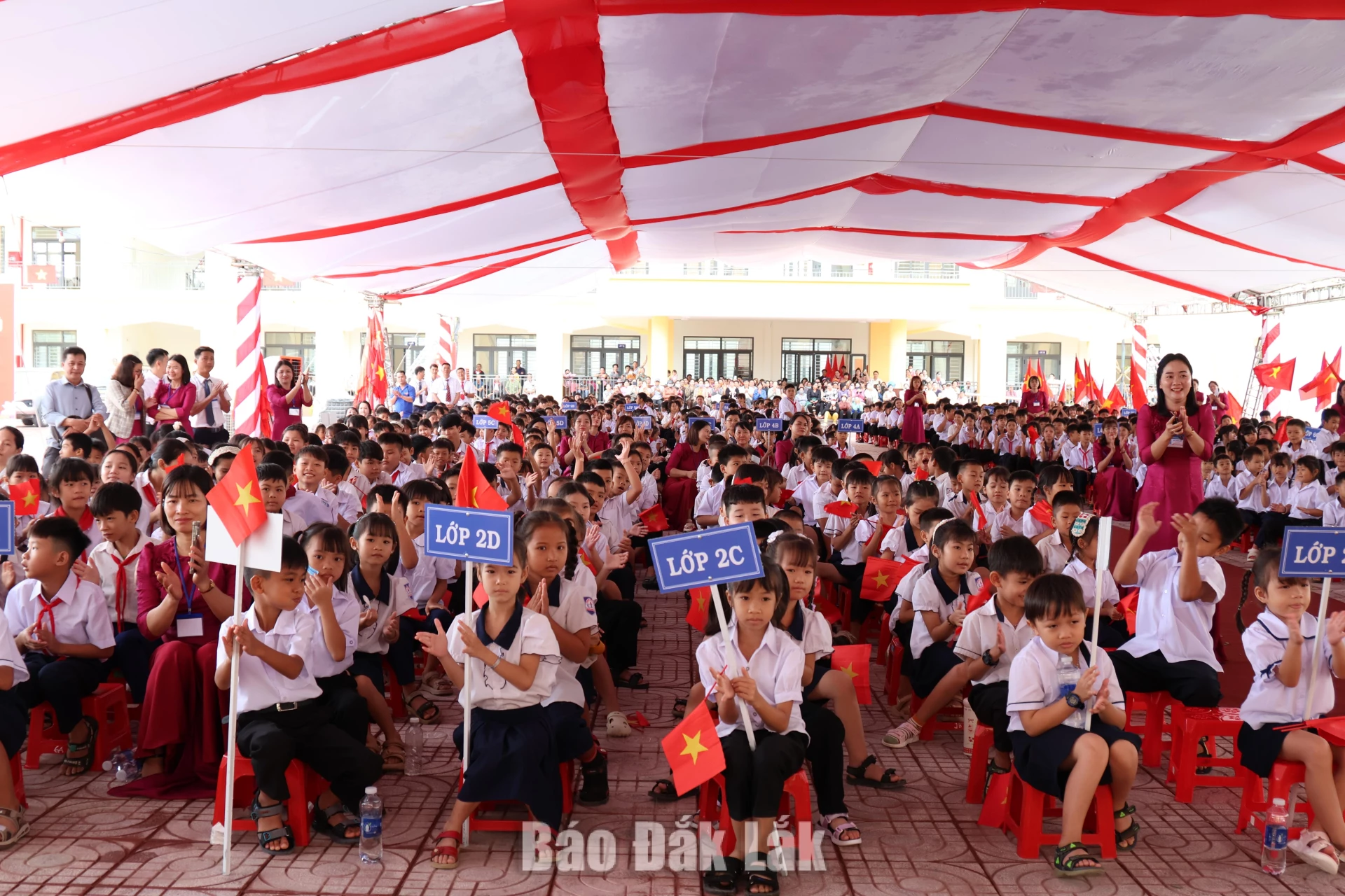 Students at Ia R’ve Primary and Secondary Boarding School on the opening day of the 2026-2027 academic year.
