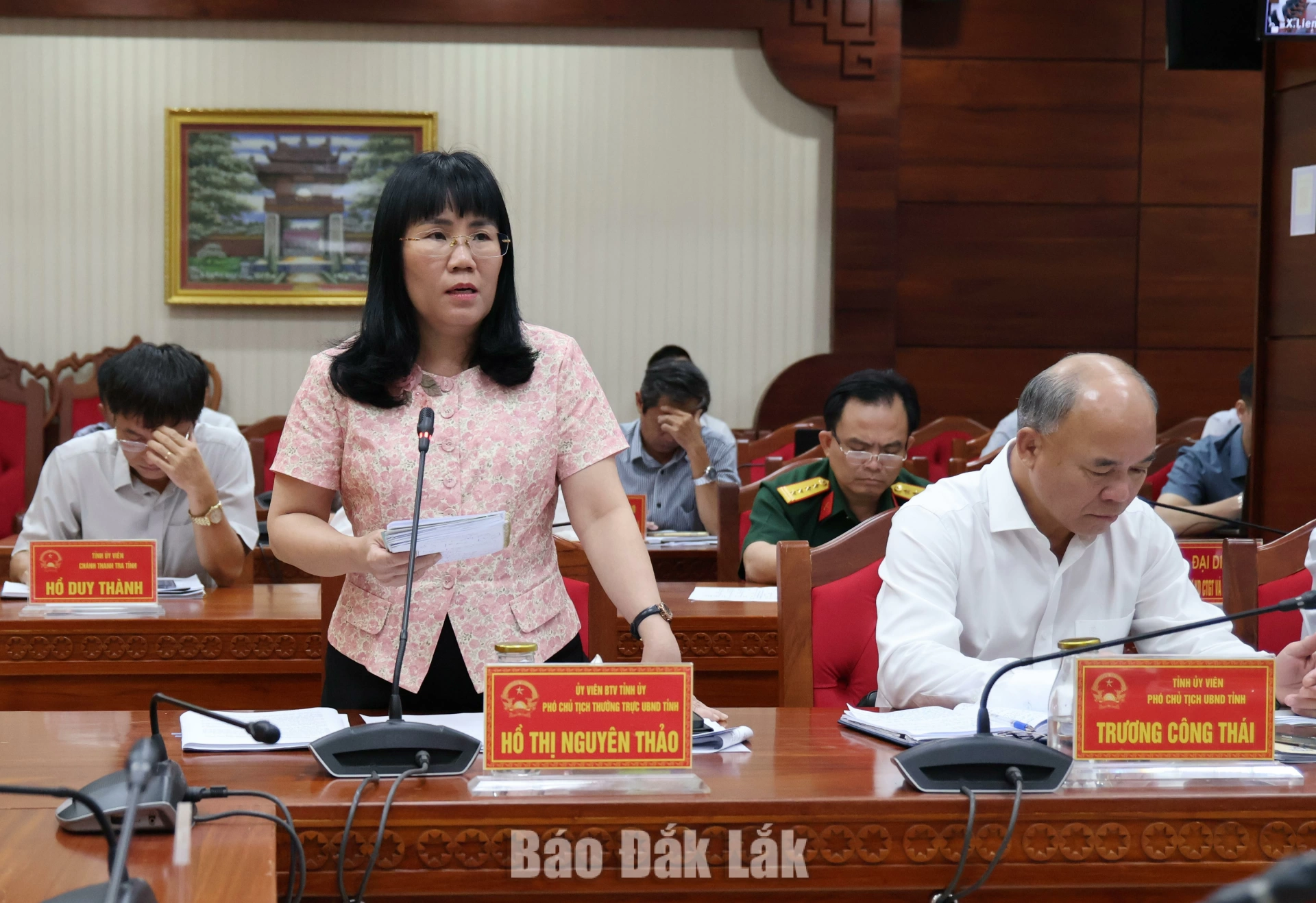 Ủy viên Ban Thường vụ Tỉnh ủy, Phó Chủ tịch Thường trực UBND tỉnh Hồ Thị Nguyên Thảo phát biểu tại hội nghị.
