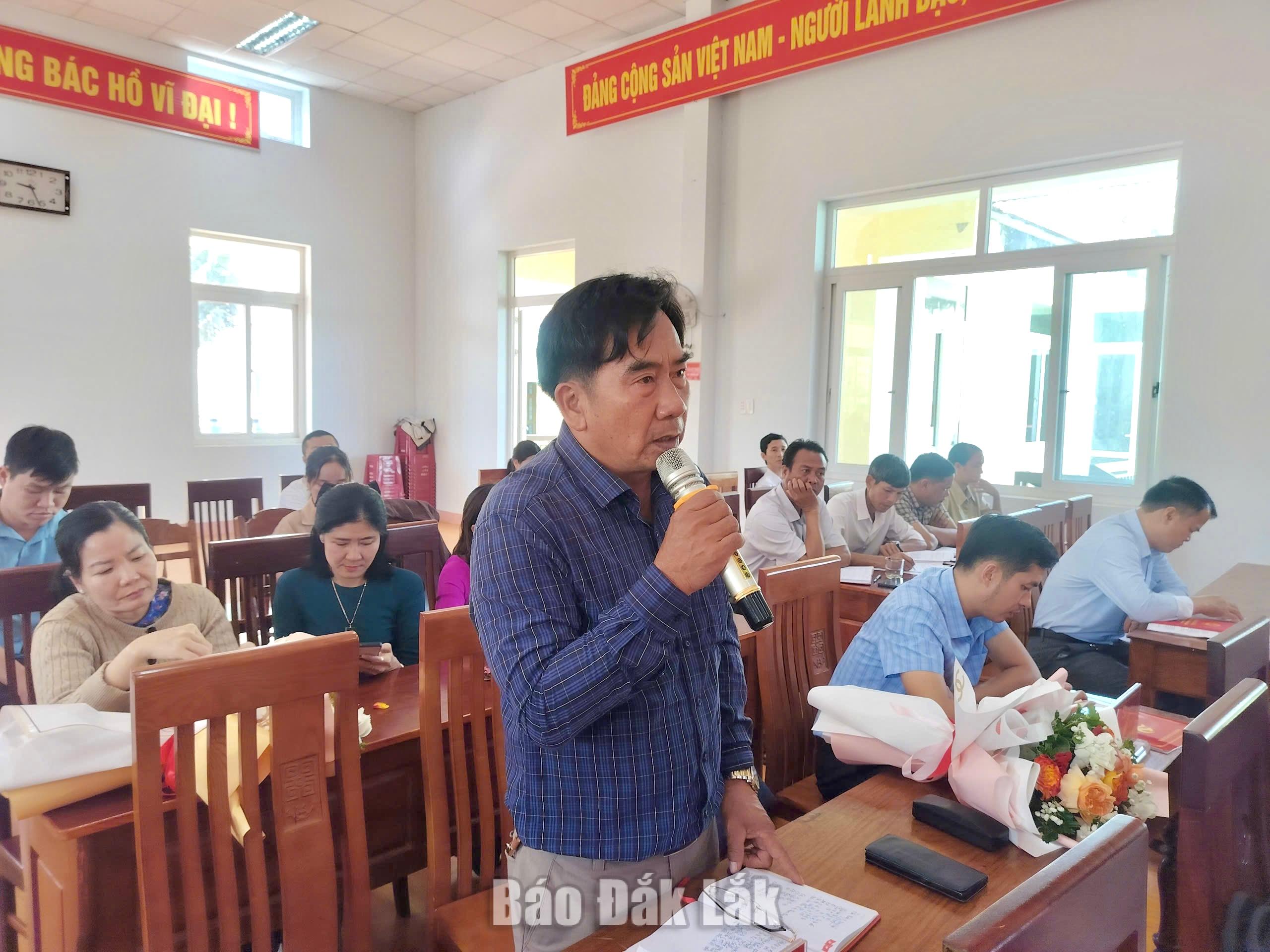 Đại biểu đóng góp ý kiến tại hội nghị.