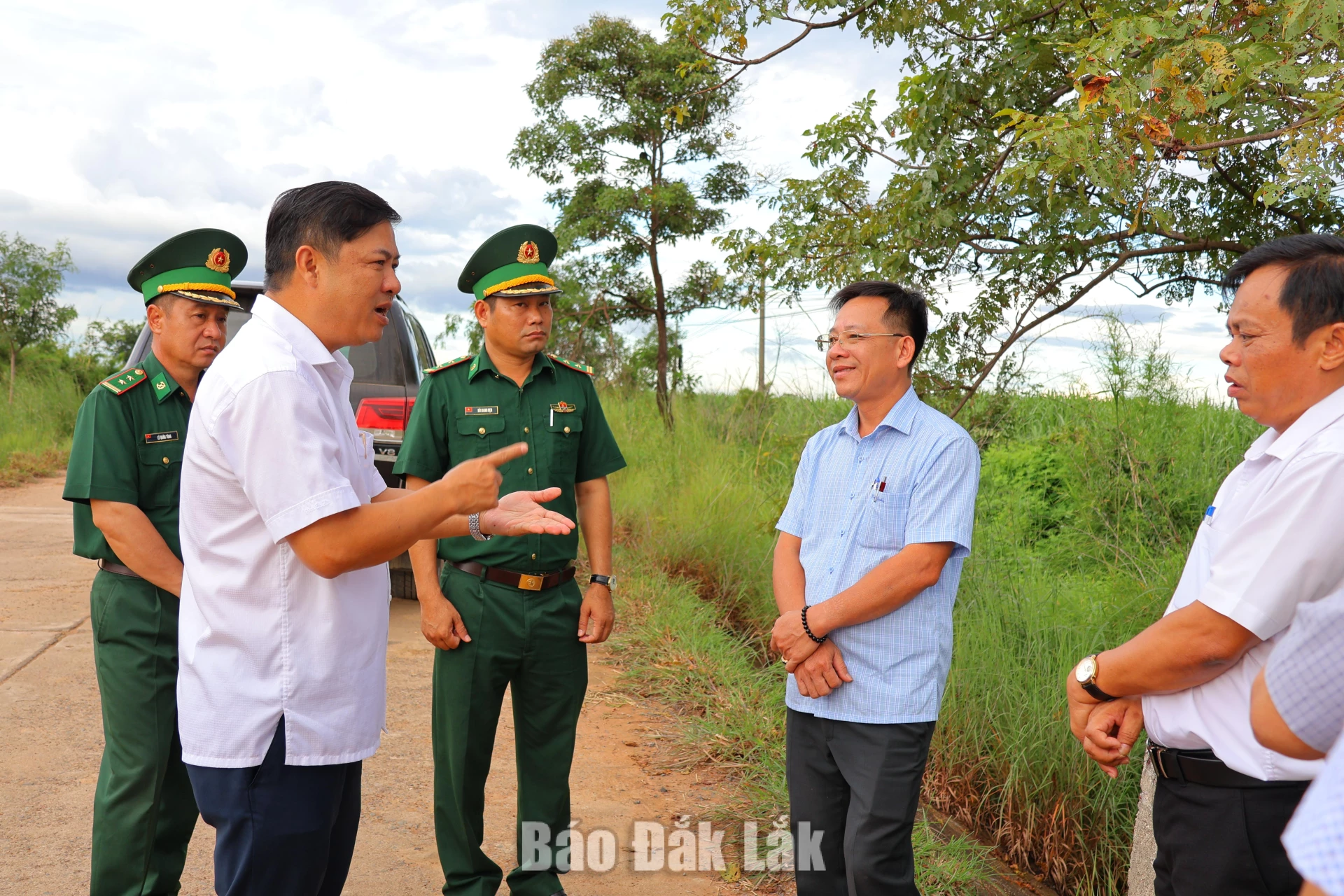 Bí thư Tỉnh ủy cùng đoàn công tác 