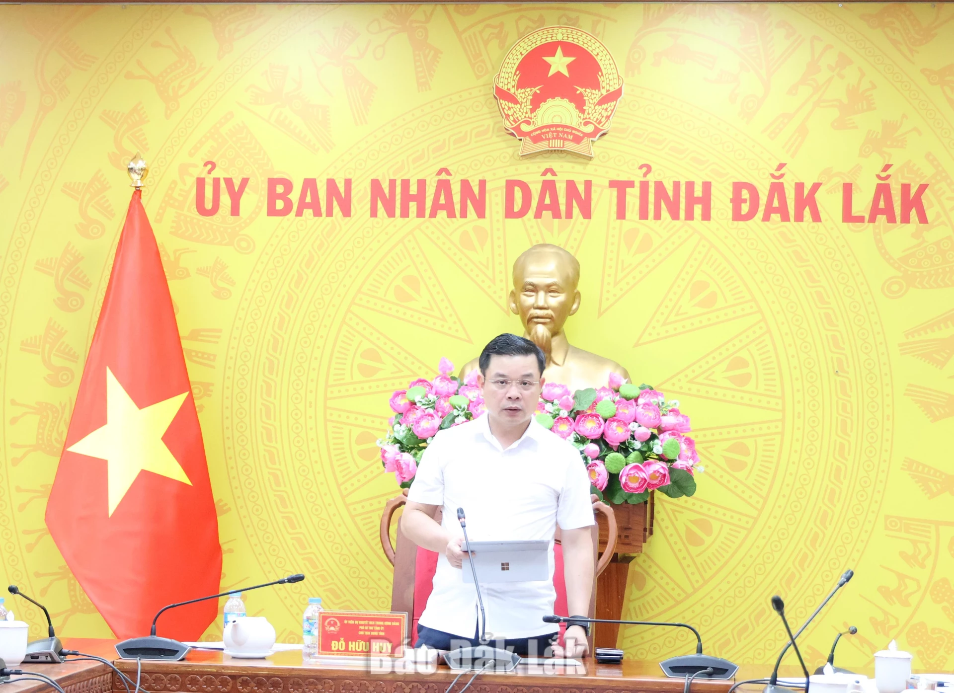 đồng chí Đỗ Hữu Huy, Ủy viên dự khuyết Trung ương Đảng, Phó Bí thư Tỉnh ủy, Chủ tịch UBND tỉnh phát biểu kết luận hội nghị.