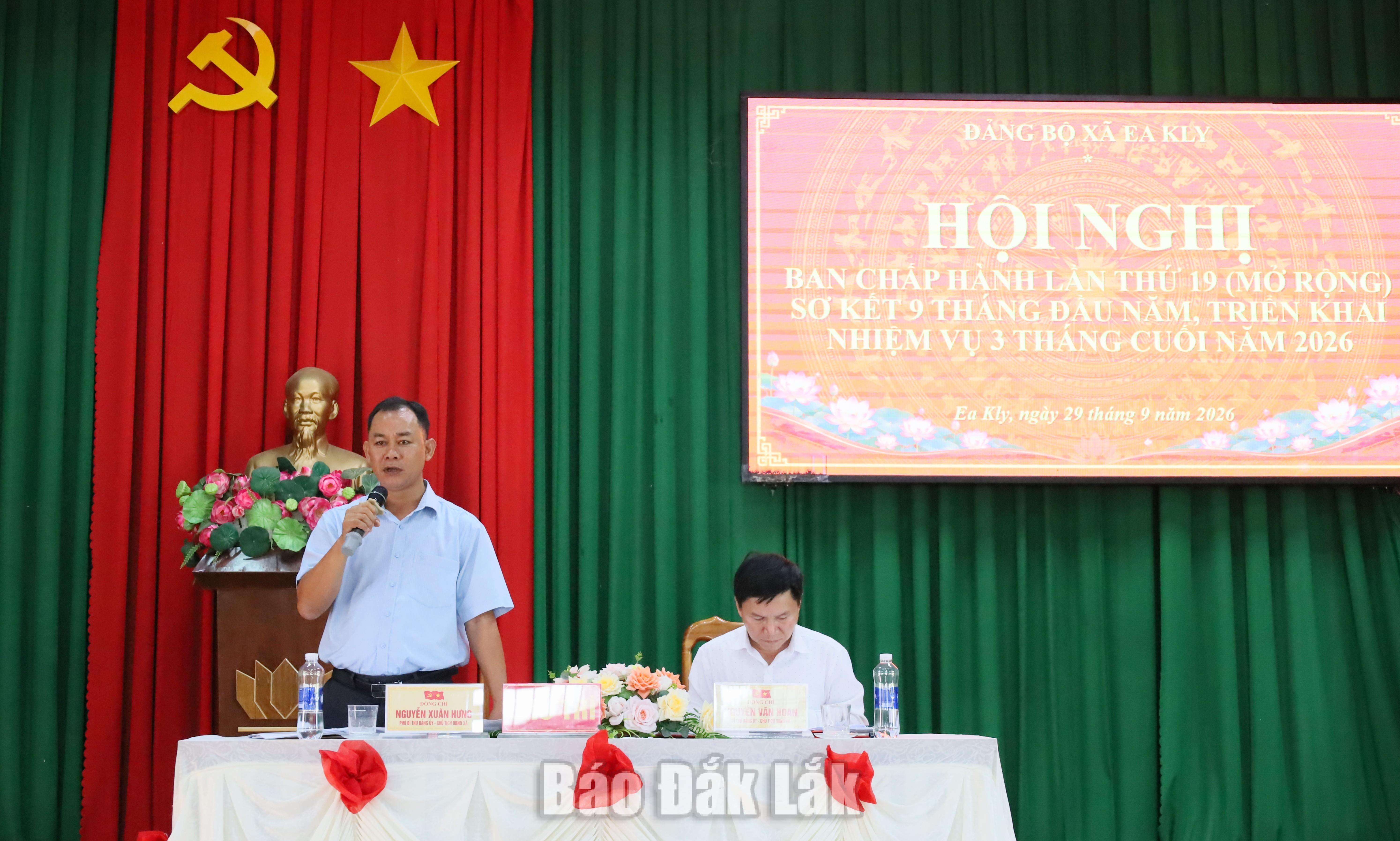 Các đồng chí chủ trì điều hành hội nghị.