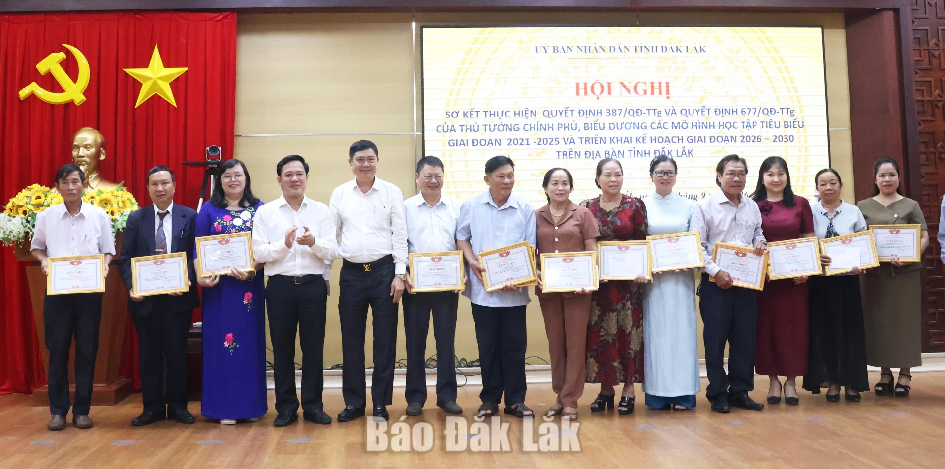 Giấy khen