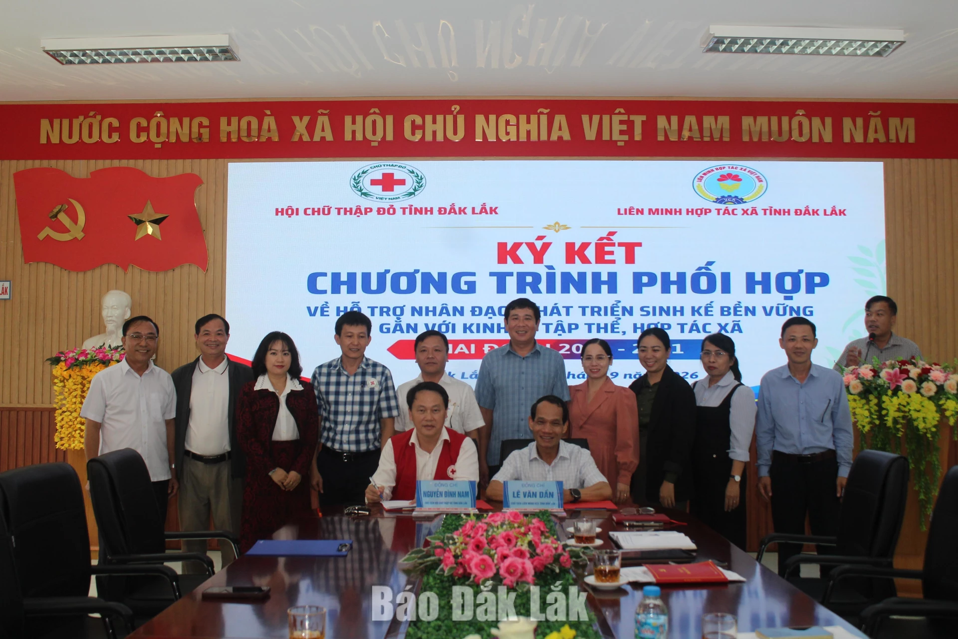Lãnh đạo 2 đơn vị ký kết phối hợp về hỗ trợ nhân đạo, phát triển sinh kế bền vững gắn với kinh tế tập thể, hợp tác xã giai đoạn 2026 – 2031.