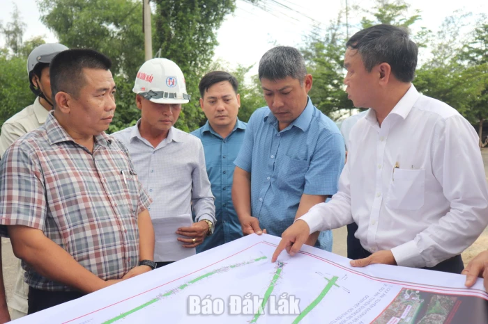 Địa phương, chủ đầu tư và nhà thầu phải cam kết tiến độ giải phóng mặt bằng, thi công