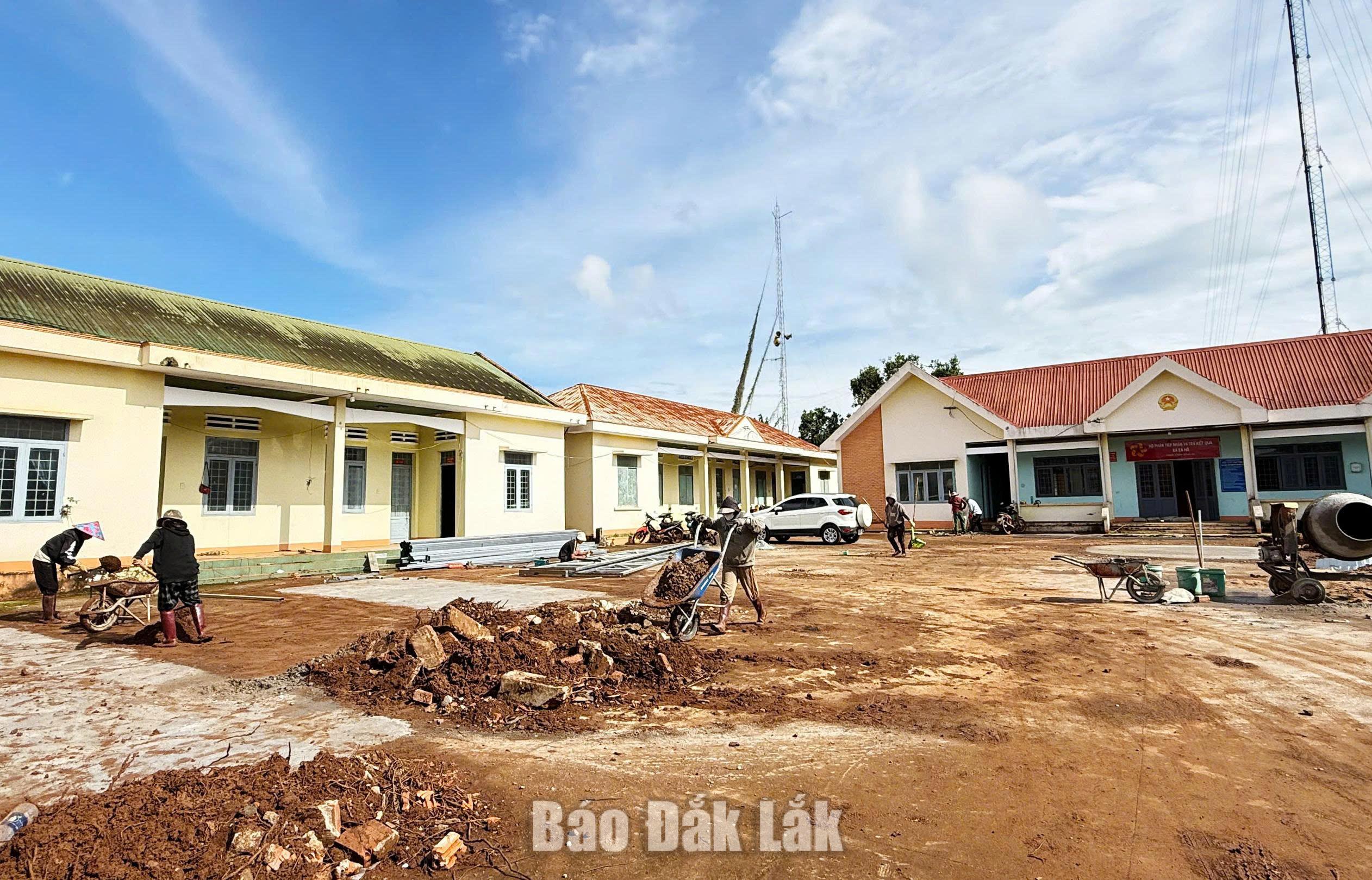 Một trụ sở dôi dư sau sáp nhập vừa ký hợp đồng cho thuê, đang được cải tạo lại để chuyển đổi công năng sử dụng. 