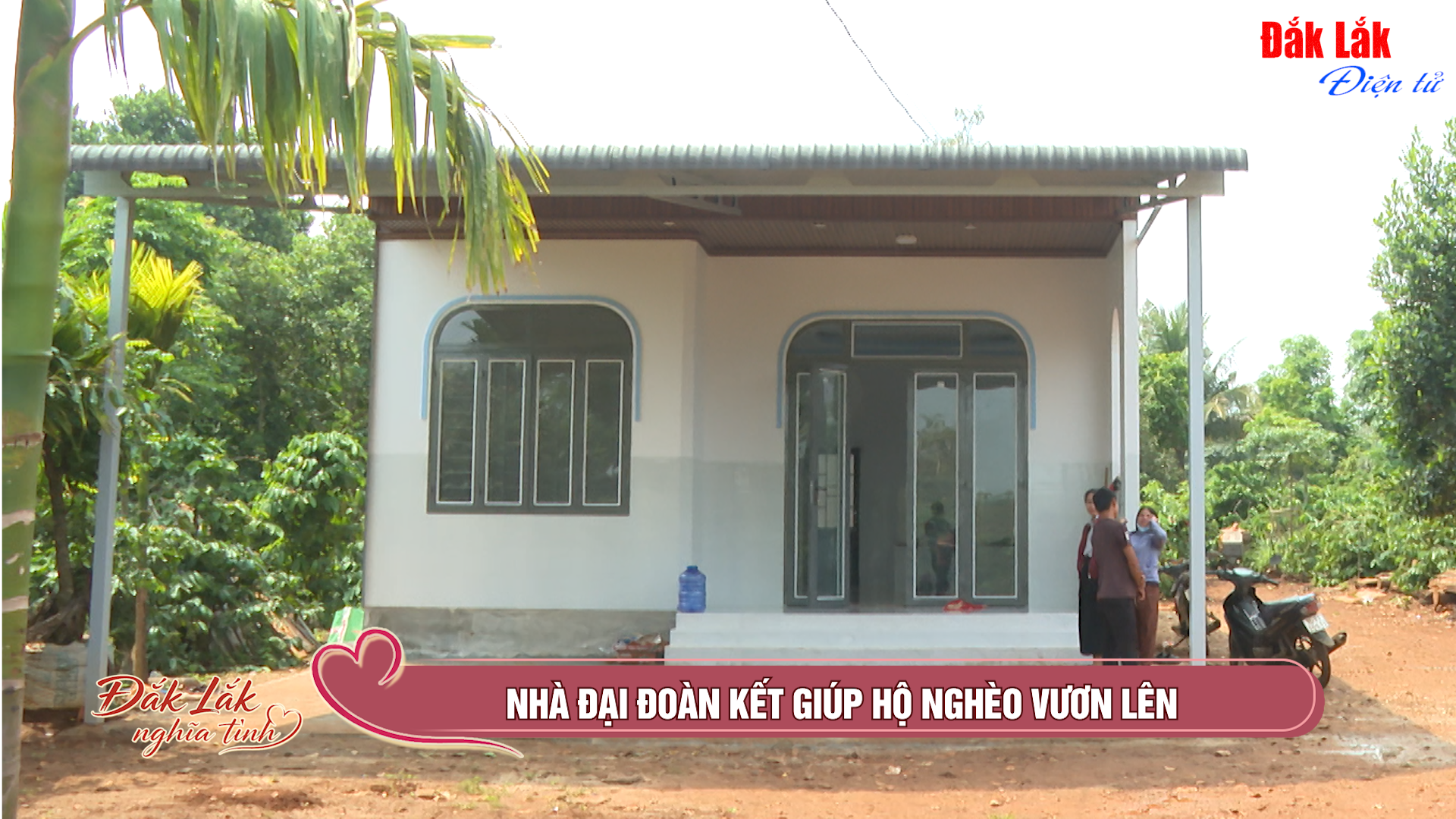 Nhà Đại đoàn kết giúp hộ nghèo vươn lên