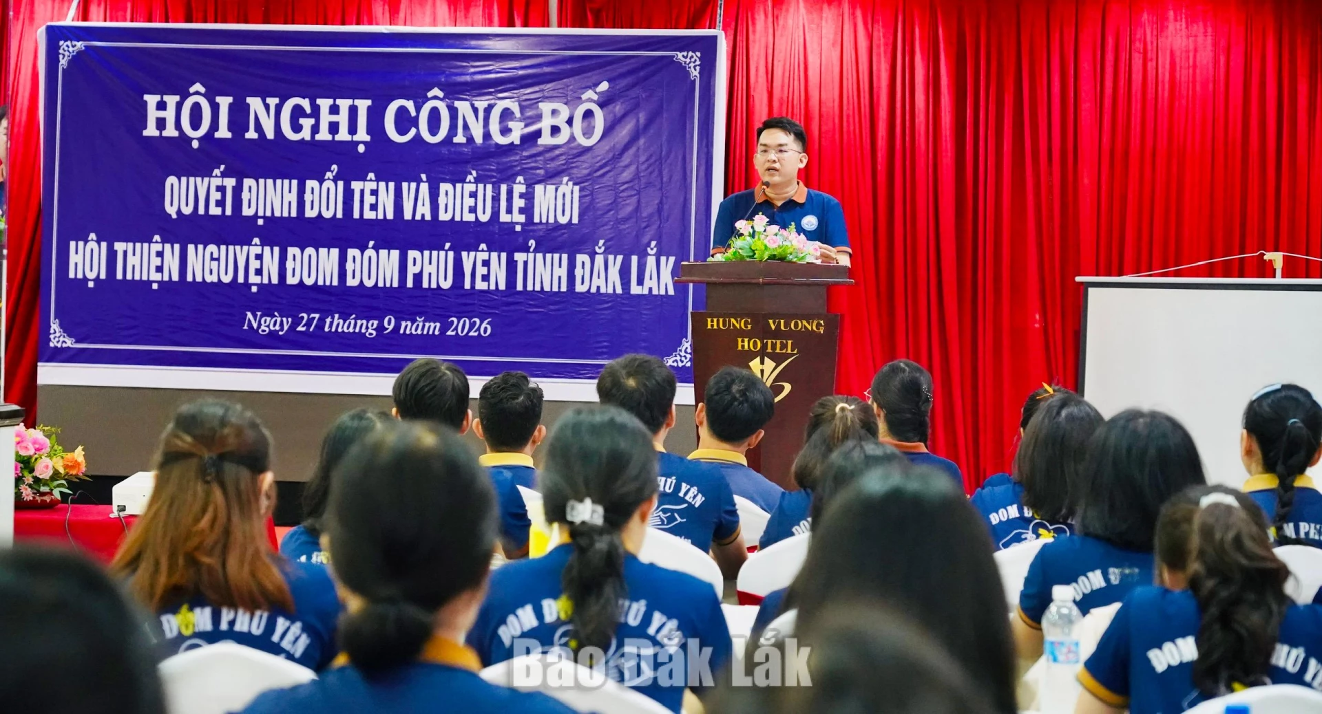 Quang cảnh hội nghị công bố.