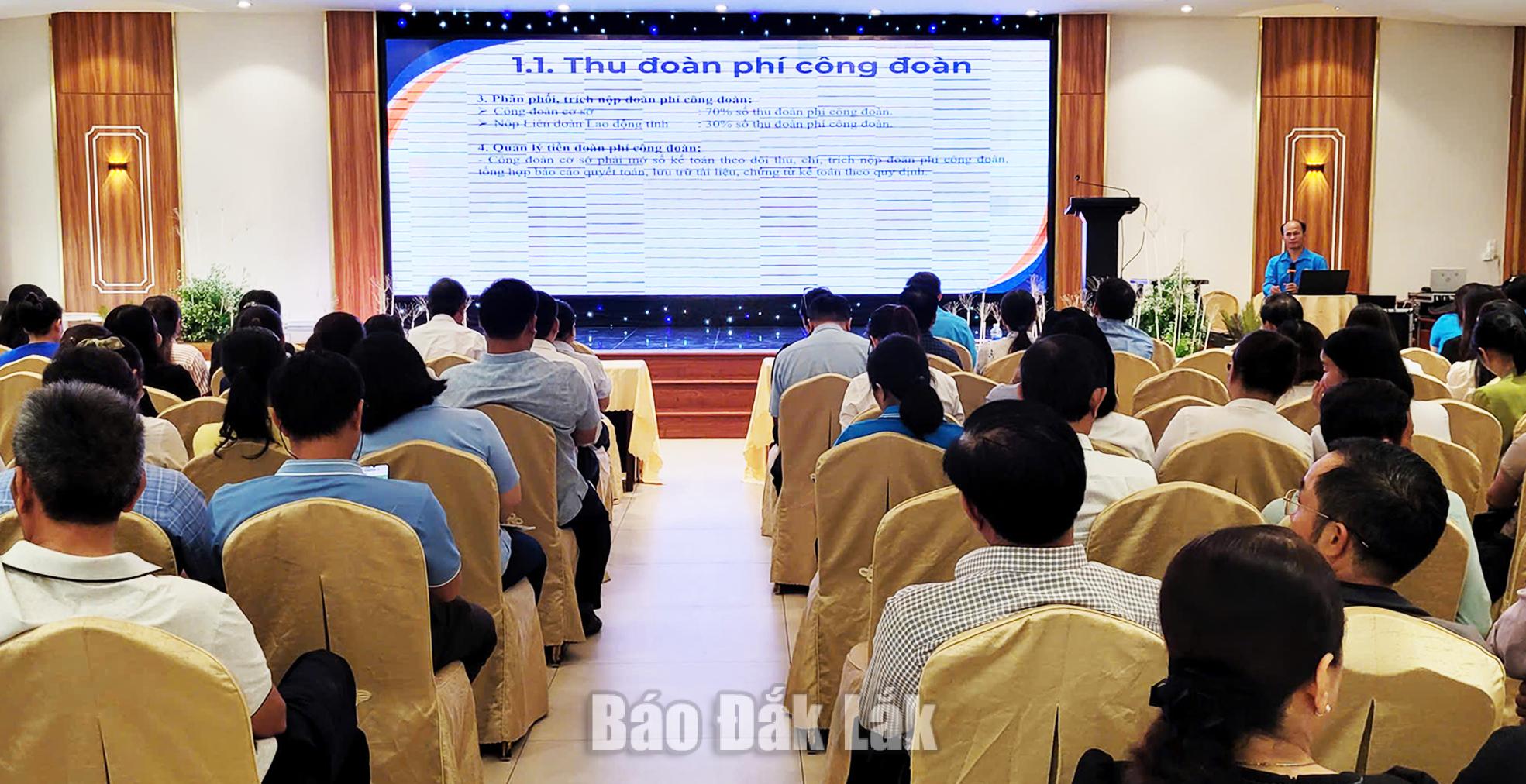 Quang cảnh lớp tập huấn.