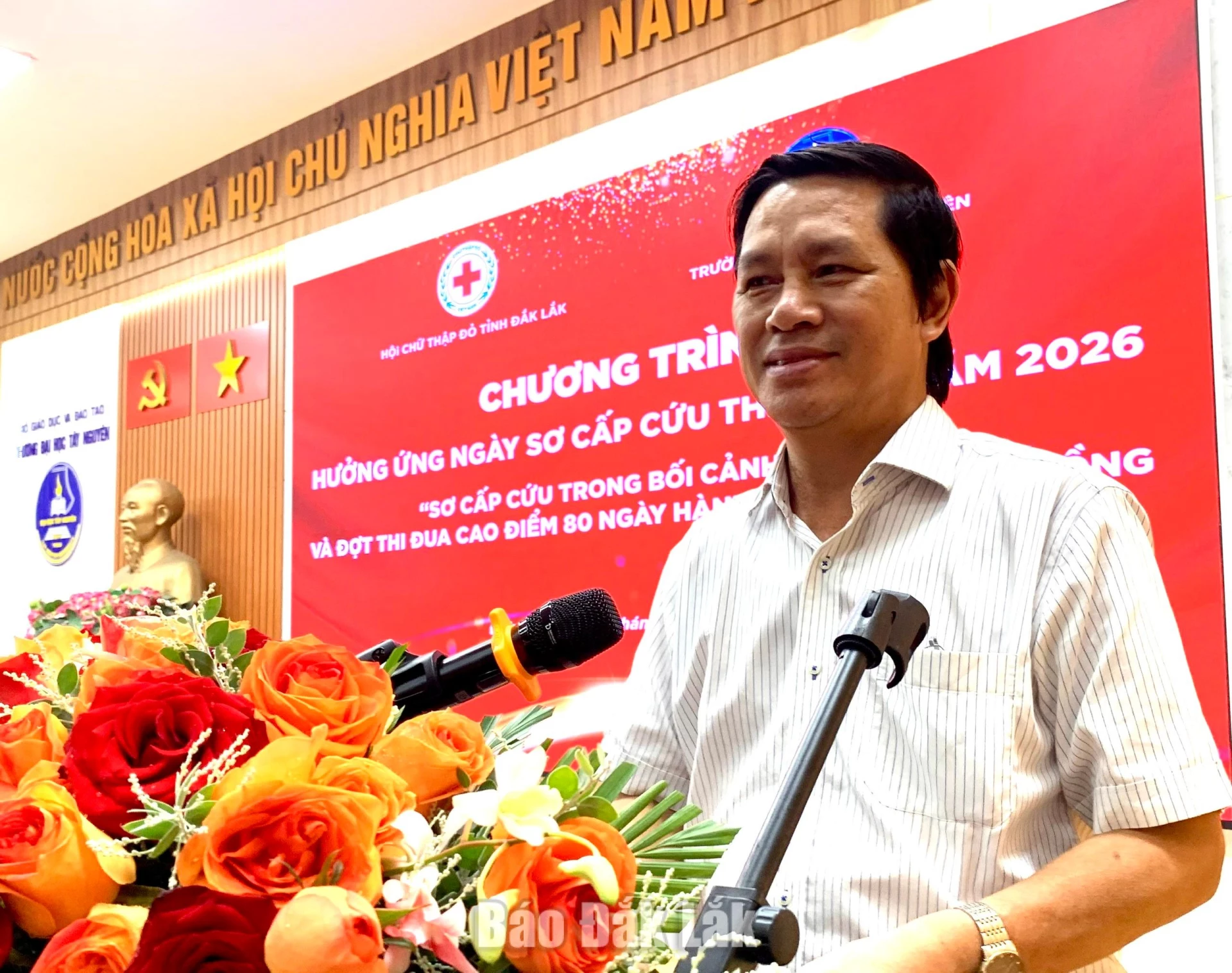 Phó Chủ tịch Ủy ban MTTQ Việt Nam tỉnh Đắk Lắk Phạm Văn Bảy phát biểu tại chương trình.