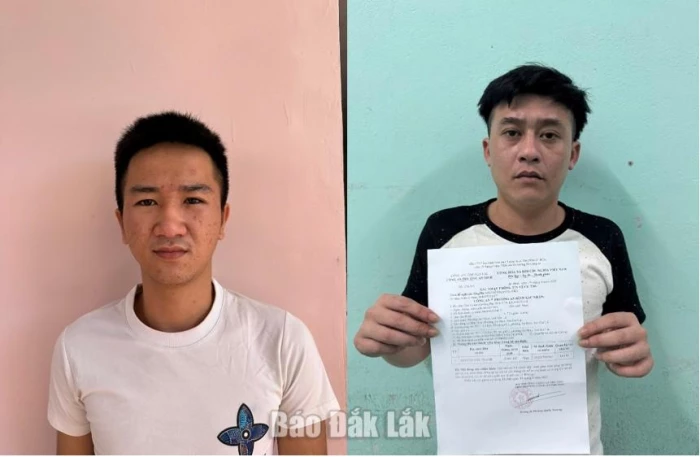 Bắt tạm giam 2 bị can dùng điện thoại giả đánh tráo hàng thật