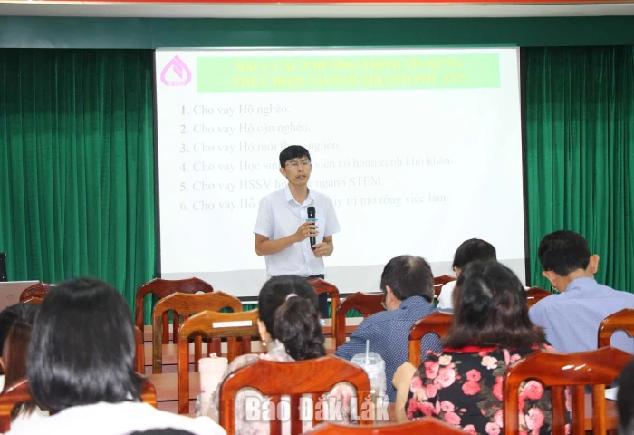 Tập huấn nghiệp vụ tín dụng chính sách cho trưởng khu phố