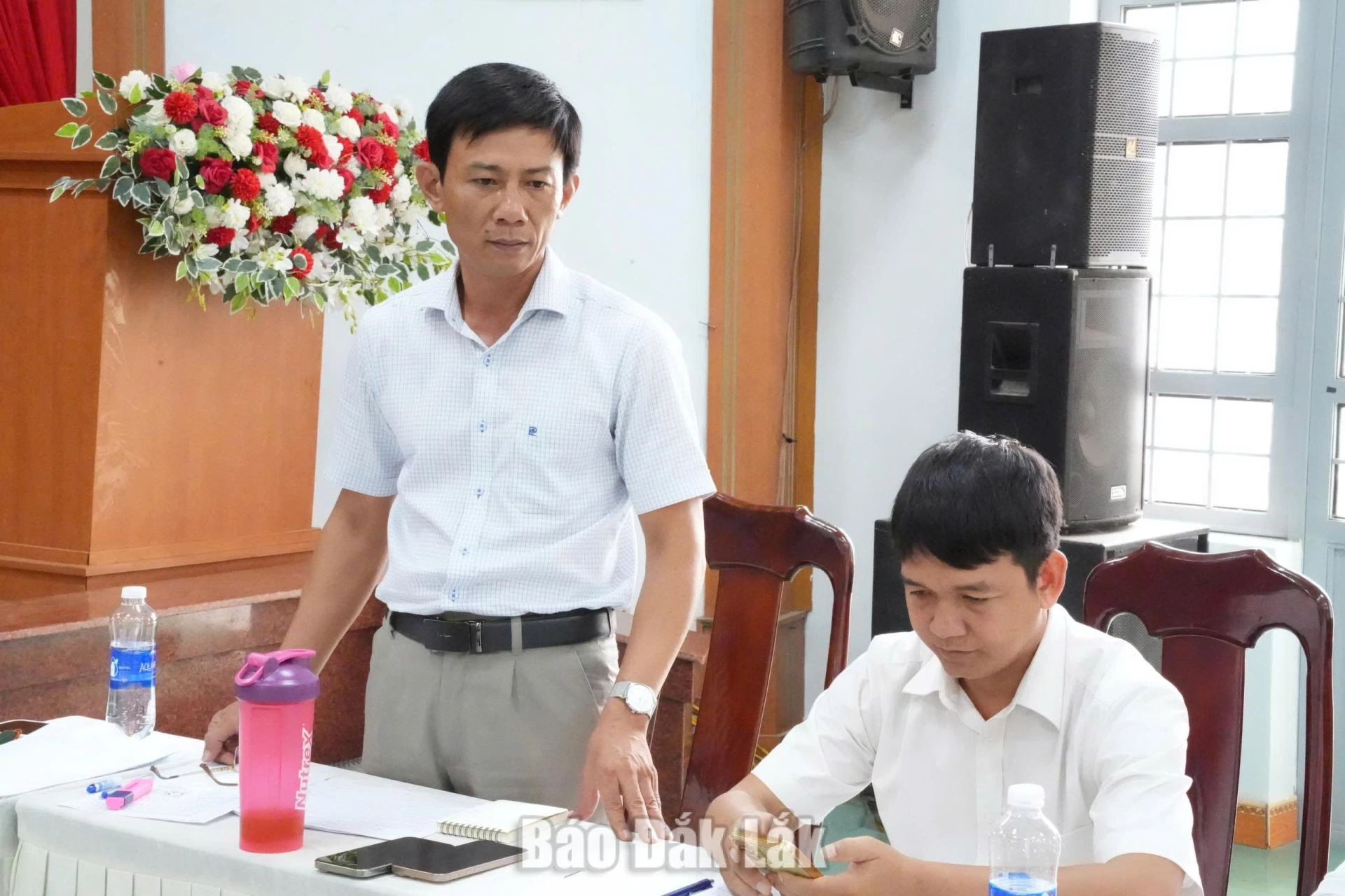 Bí thư Đảng ủy, Chủ tịch HĐND xã Tân Tiến Trần Hải Đăng phát biểu tại buổi làm việc.