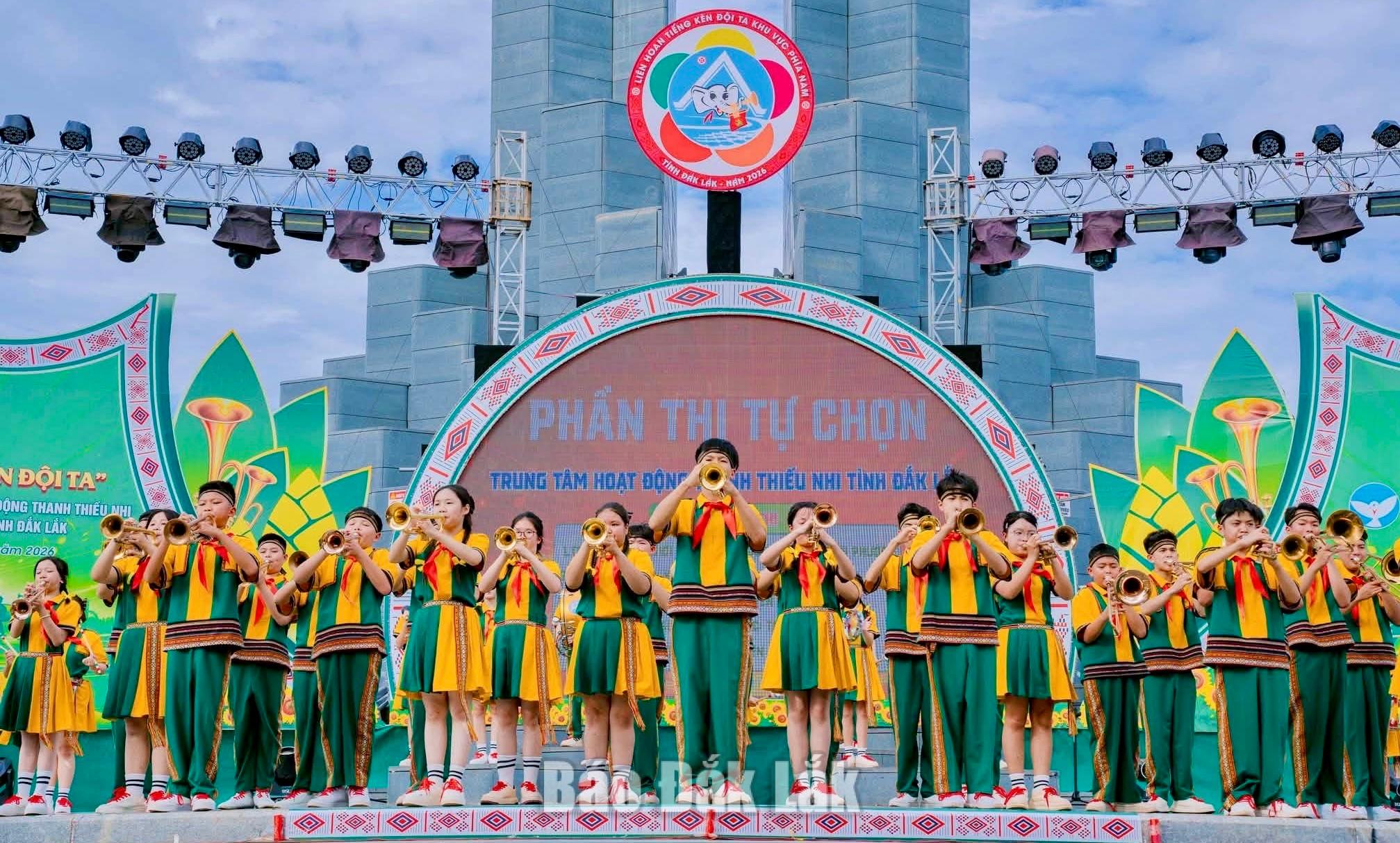 Một tiết mục tham gia liên hoan của Trung tâm Hoạt động thanh thiếu nhi tỉnh Đắk Lắk.