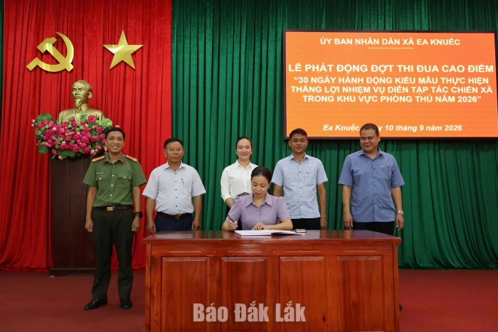 Xã Ea Knuếc: Phát động đợt thi đua cao điểm “30 ngày hành động kiểu mẫu” trong diễn tập khu vực phòng thủ