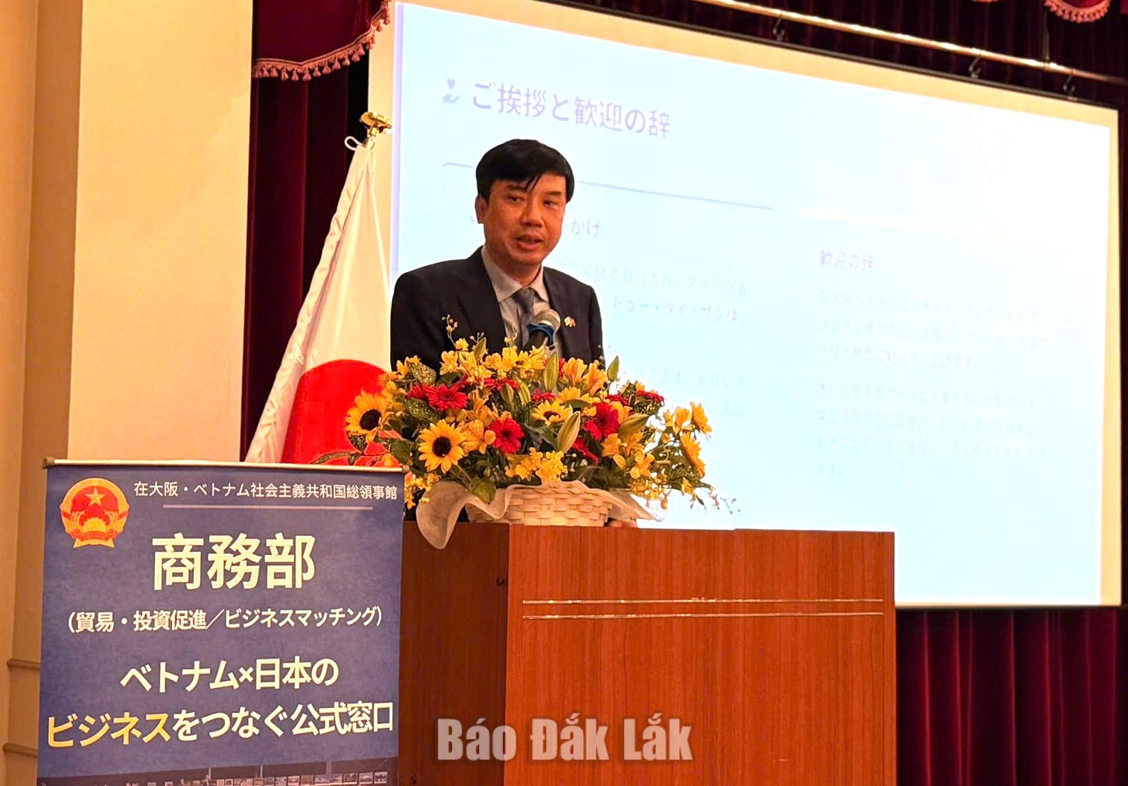 Tổng Lãnh sự Việt Nam tại Osaka Nguyễn Trường Sơn phát biểu tại hội nghị. Ảnh: Đoàn công tác cung cấp