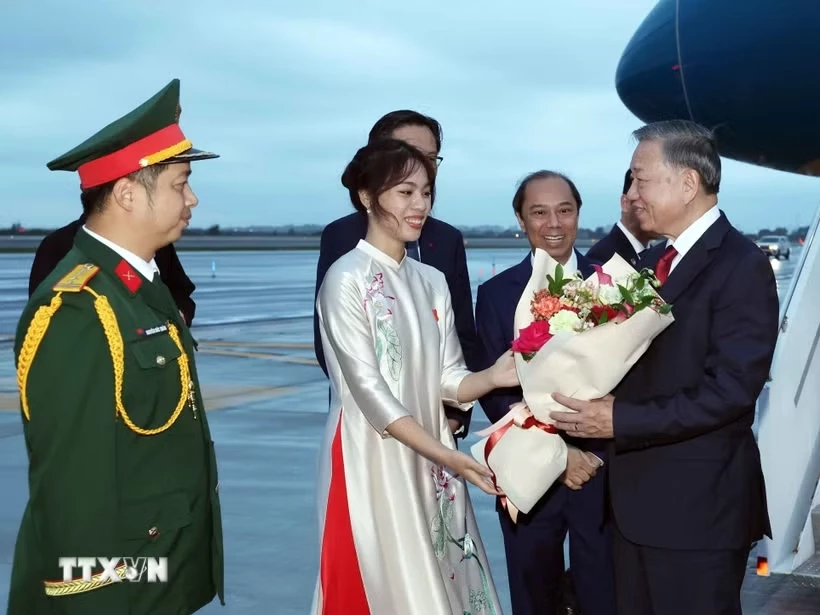 Tổng Bí thư, Chủ tịch nước Tô Lâm đến New York, bắt đầu chuyến tham dự Phiên thảo luận cấp cao Đại hội đồng Liên hợp quốc Khóa 81 và hoạt động song phương tại Hoa Kỳ. Ảnh: TTXVN