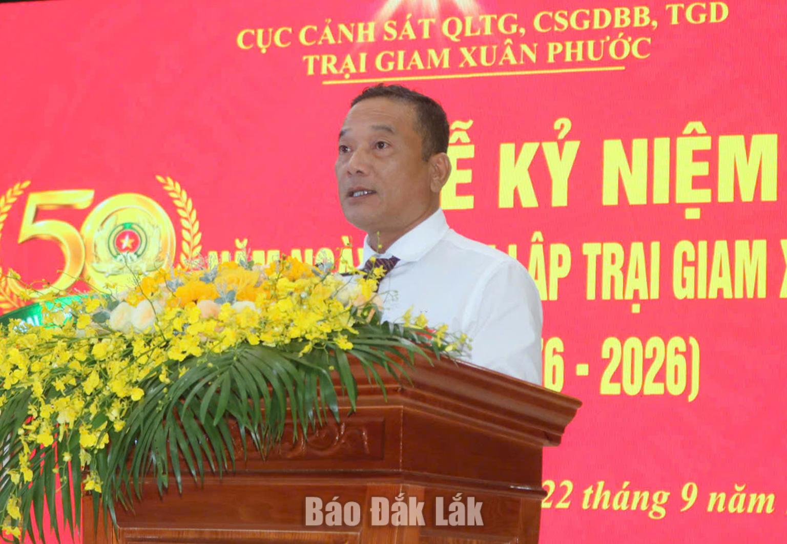 Phó Bí thư Tỉnh ủy, Chủ tịch Ủy ban MTTQ Việt Nam tỉnh Y Giang Gry Niê Knơng phát biểu tại buổi lễ.