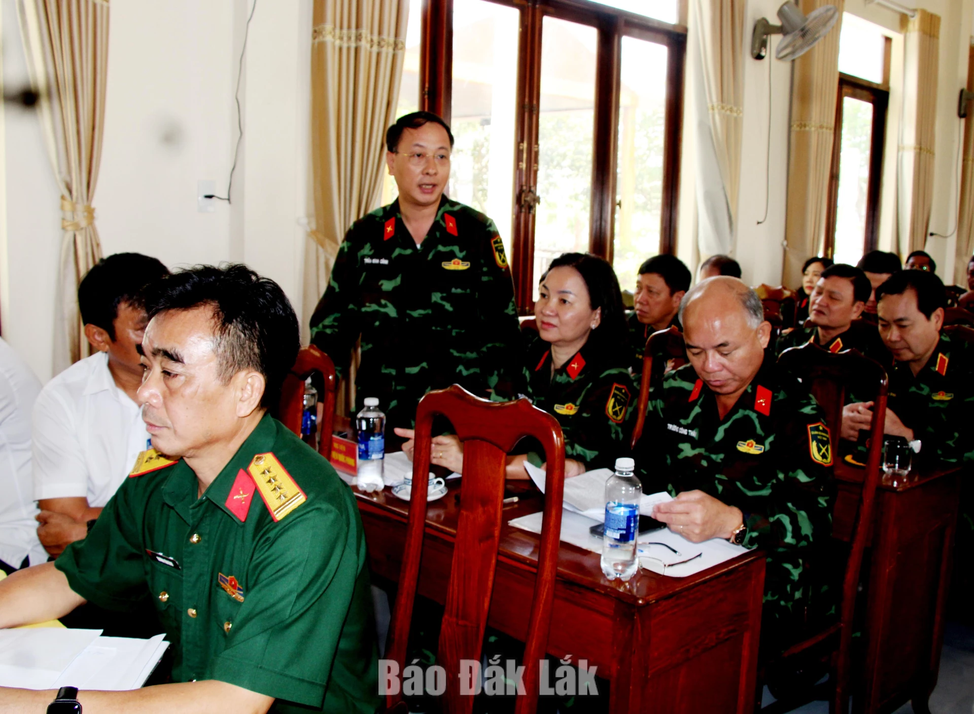 Ông Trần Đình Cảnh, Ủy viên Ban Thường vụ Thành ủy, Chủ nhiệm UBKT Thành ủy Hà Nội học viên lớp bồi dưỡng kiến thức quốc phòng và an ninh đối tượng 1, khóa 103 phát biểu tại buổi tọa đàm.