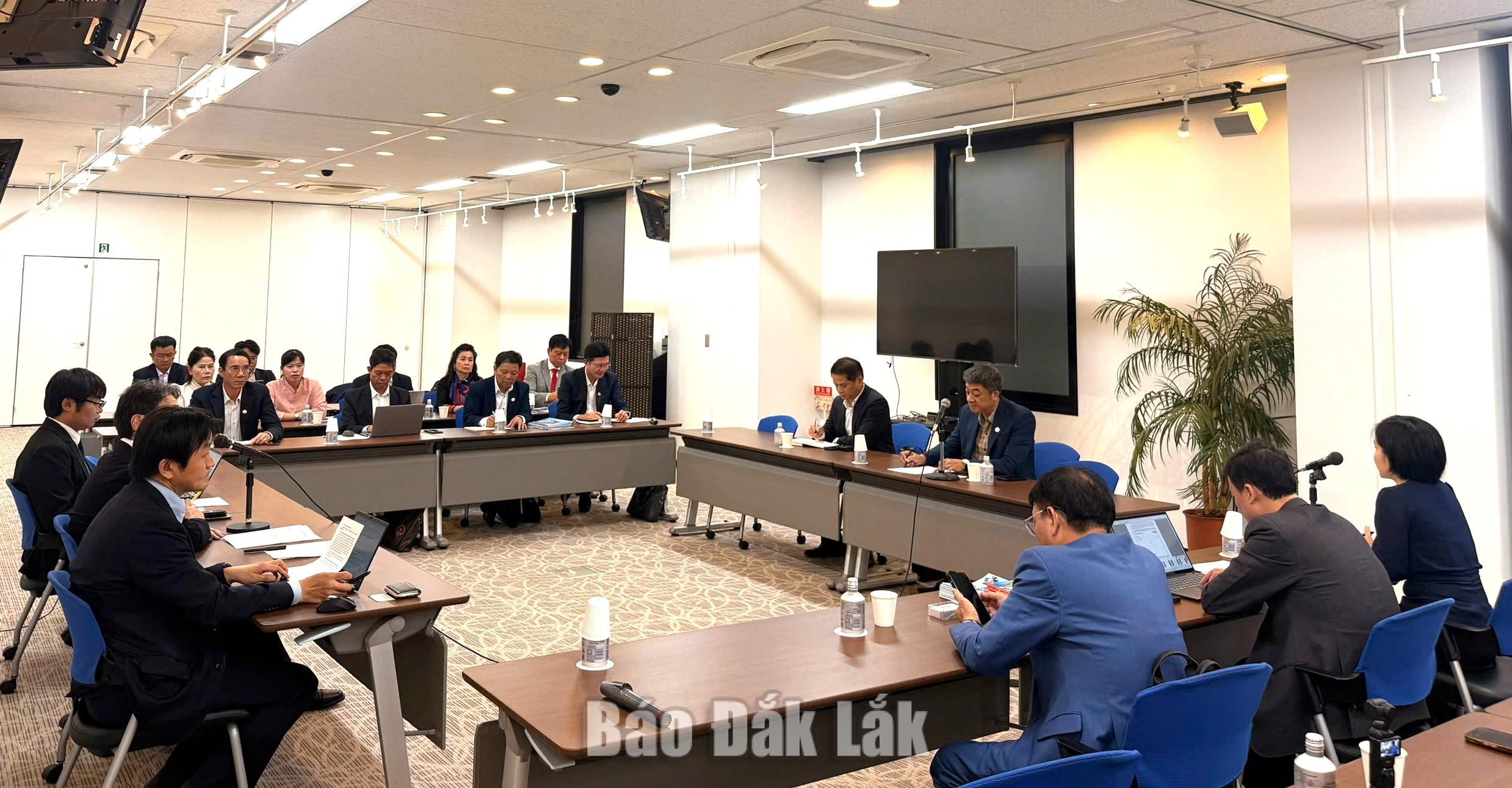 Đoàn công tác của tỉnh Đắk Lắk làm việc với Trung tâm ASEAN - Nhật Bản (AJC). (Ảnh: Đoàn công tác cung cấp)