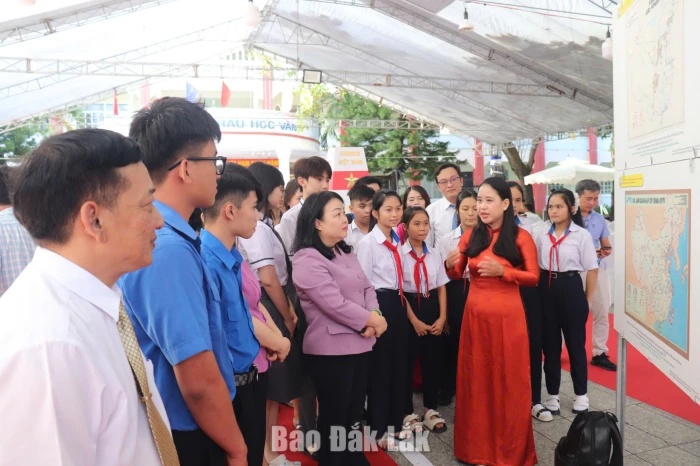 Hơn 3.000 lượt người tham quan triển lãm 
