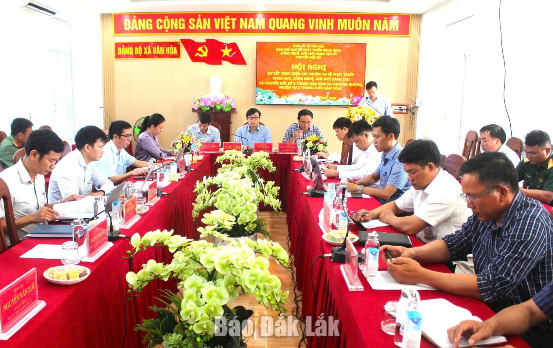 Các đại biểu tham dự hội nghị.