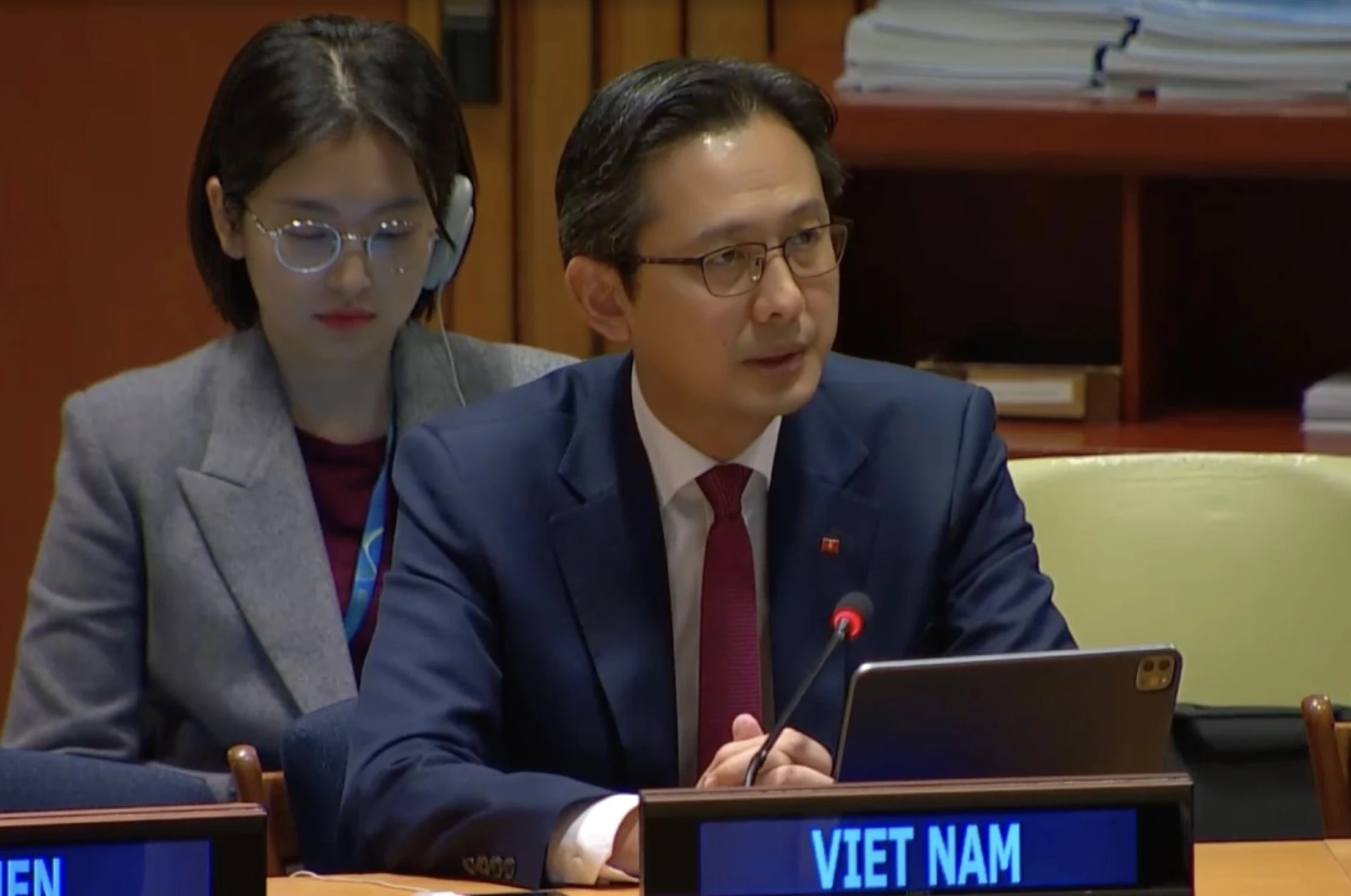 Đại sứ Đỗ Hùng Việt, Trưởng Phái đoàn thường trực Việt Nam tại LHQ, phát biểu tại phiên họp. Ảnh: TTXVN