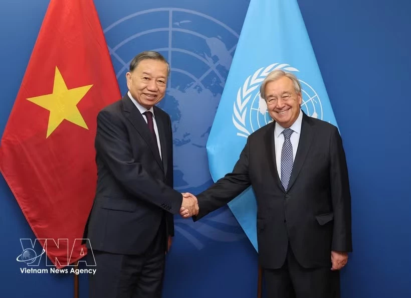 General Secretary of the Communist Party of Viet Nam Central Committee and President To Lam (L) meets with United Nations Secretary-General Antonio Guterres at the UN headquarters on September 23. (Photo: VNA)
