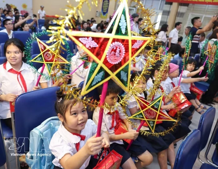 General Secretary and President To Lam sends mid-Autumn festival letter to children