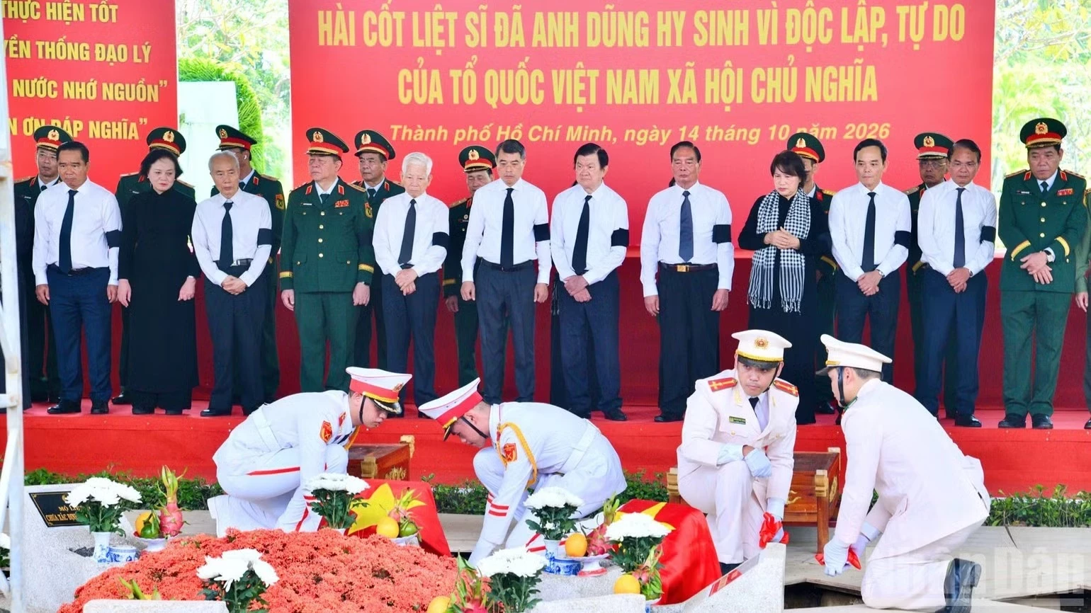 The reburial ceremony. (Photo: NDO)