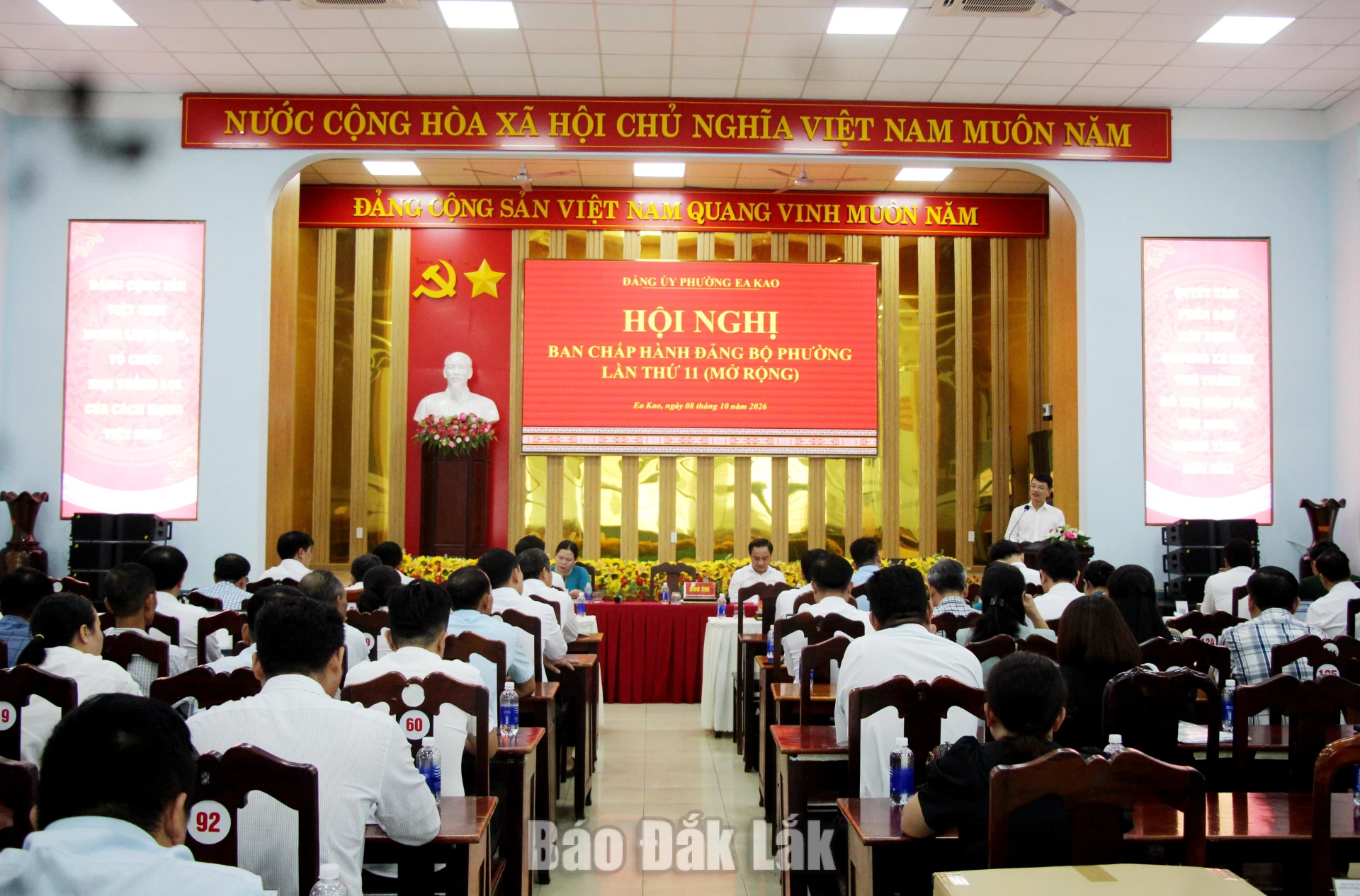 Các đại biểu dự hội nghị