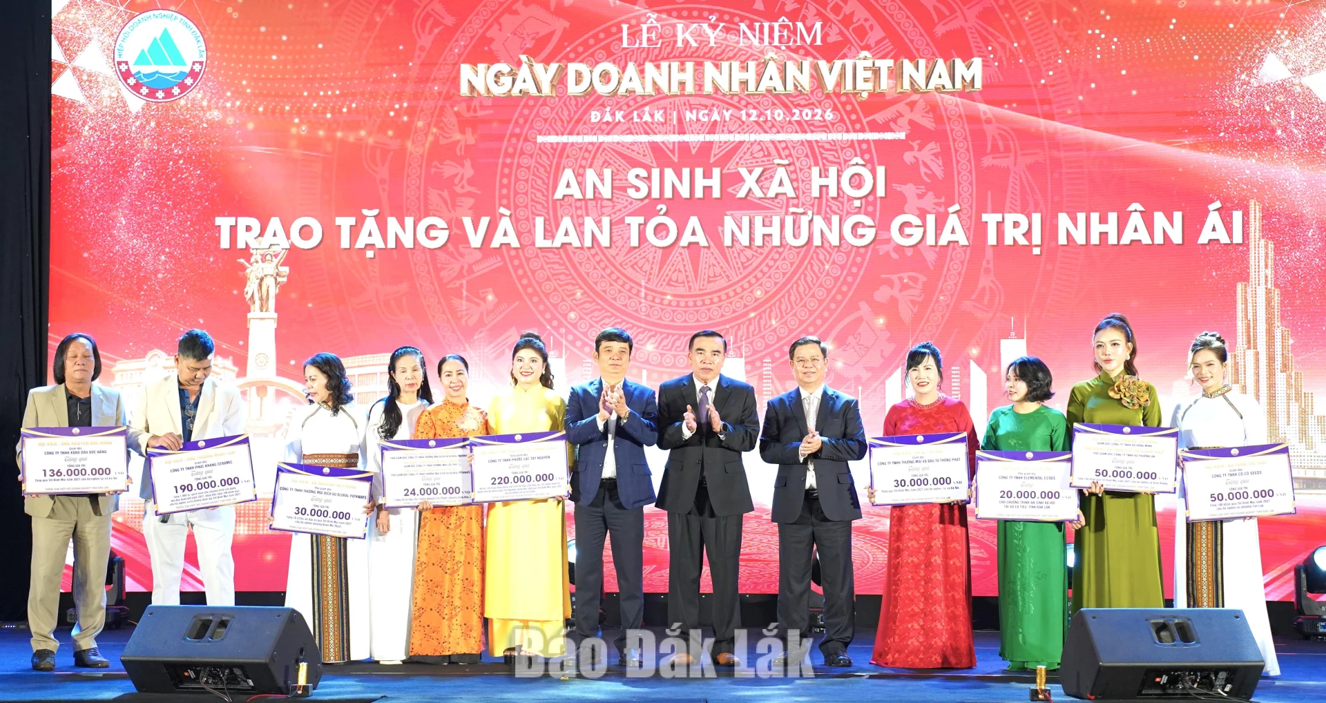 Các doanh nghiệp đã đóng góp, trao tặng an sinh xã hội cho địa phương.