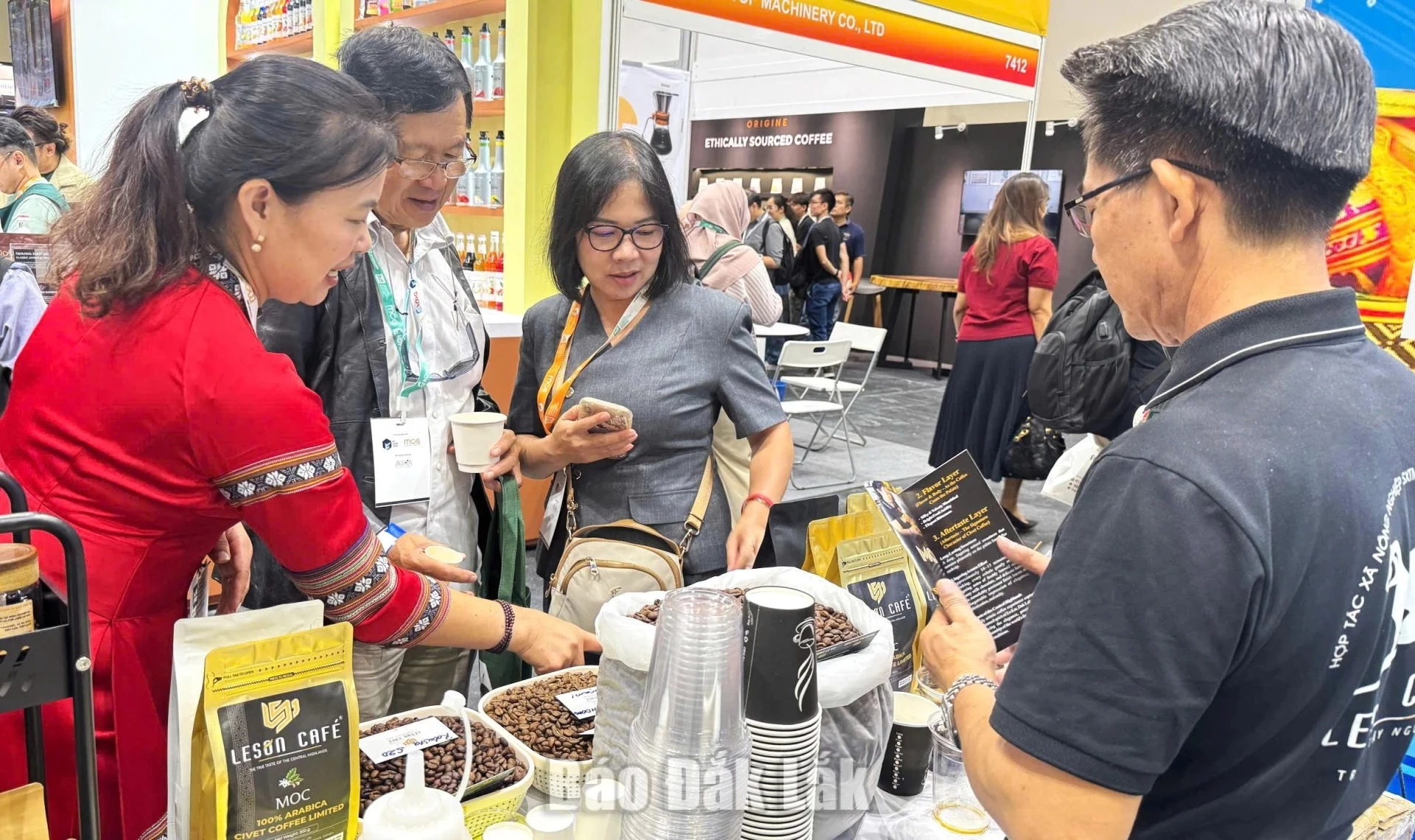 Customers exploring coffee products of Le Son Coffee Trading - Production Co., Ltd. in Ea Kar Commune at the Malaysia International Food and Beverage Trade Fair (MIFB).