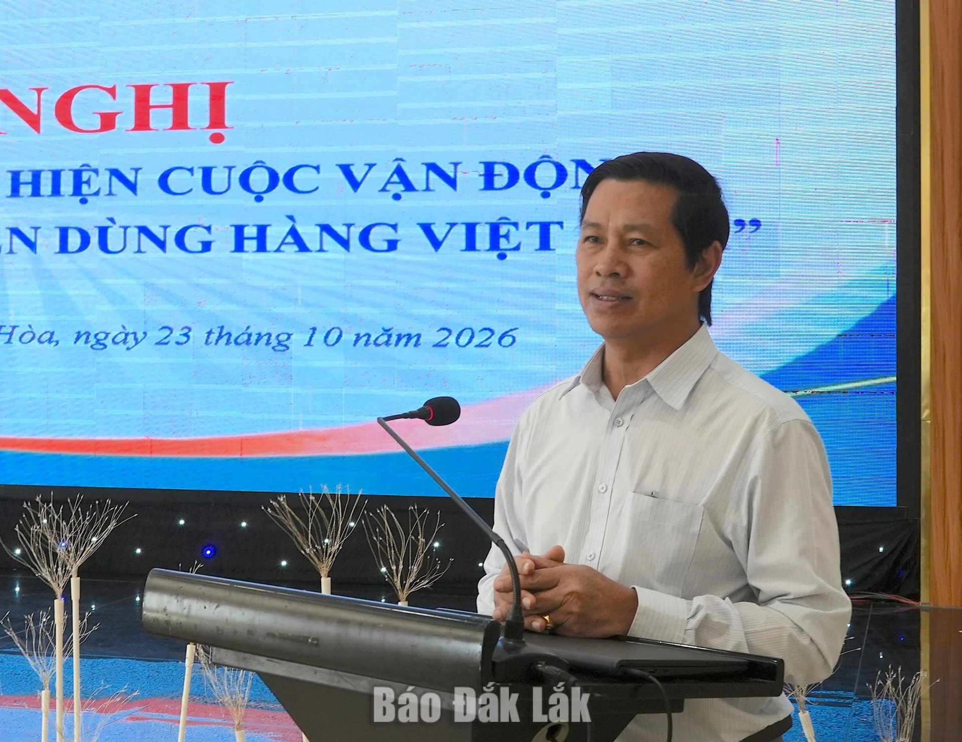 Ông Phạm Văn Bảy, Phó Chủ tịch Ủy ban MTTQ Việt Nam tỉnh phát biểu.