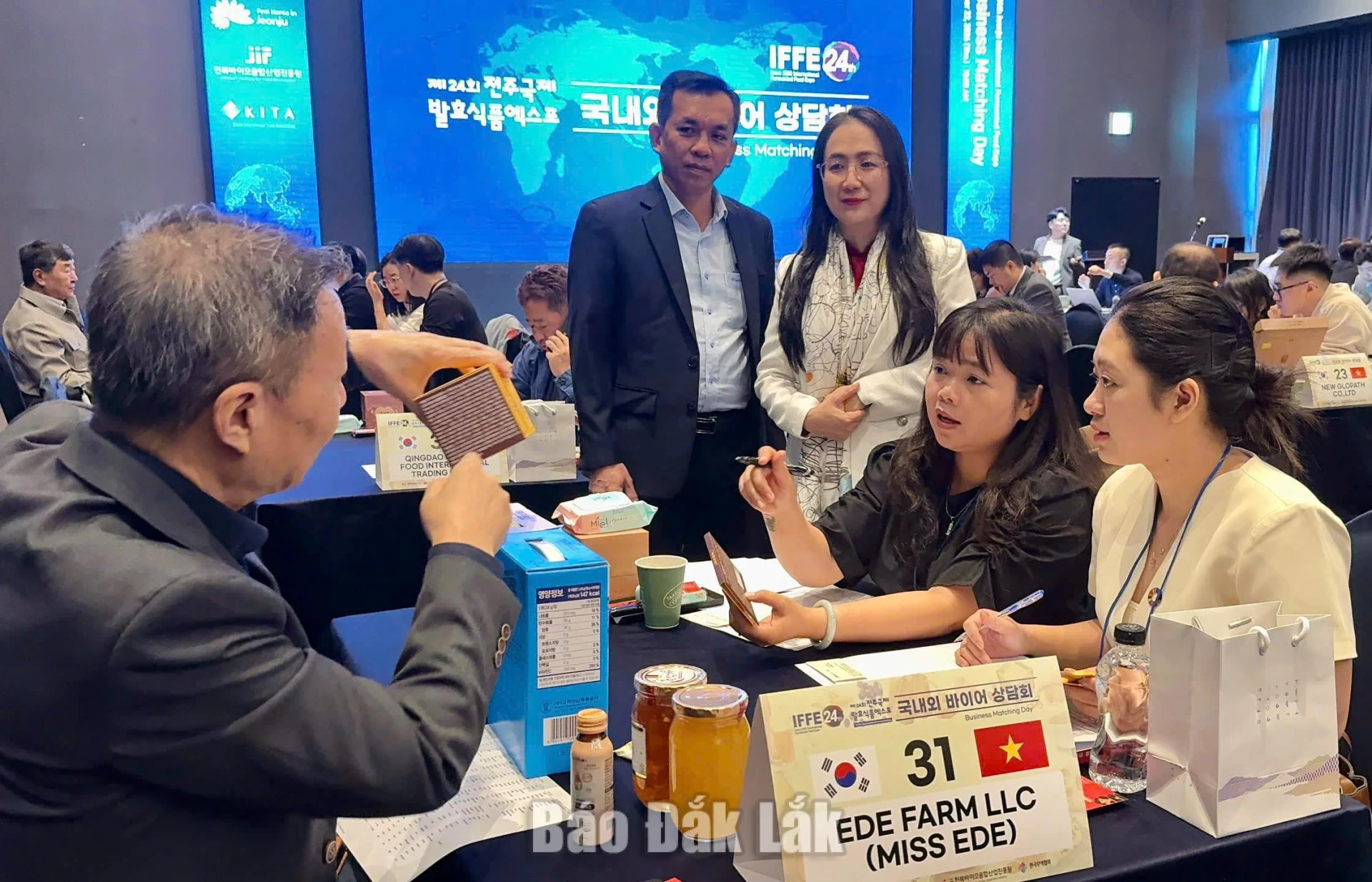 Phiên kết nối giao thương B2B giữa doanh nghiệp Đắk Lắk và Hàn Quốc.