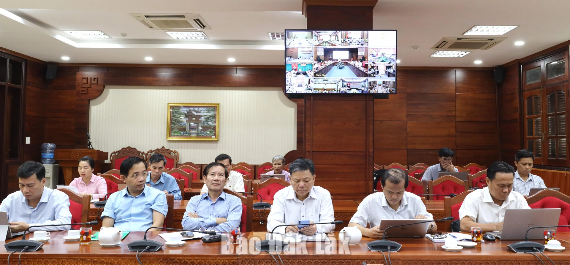 Đại biểu điểm cầu tỉnh Đắk Lắk tham dự hội nghị trực tuyến.