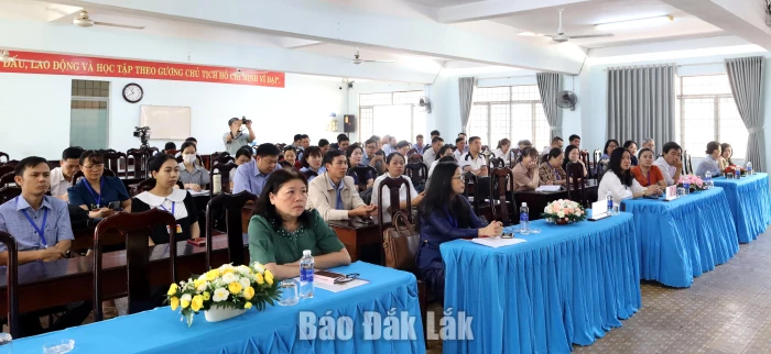 Khai giảng lớp bồi dưỡng cho công chức lãnh đạo, quản lý cấp phòng ở cấp xã