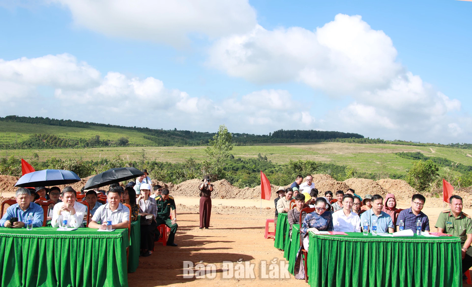 Đại biểu tham dự hội nghị.