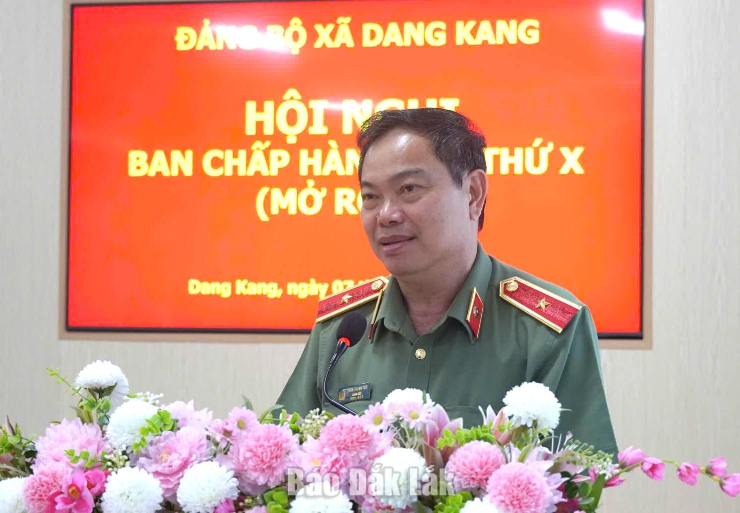 Thiếu tướng Phan Thanh Tám, Ủy viên Ban Thường vụ Tỉnh ủy, Giám đốc Công an tỉnh phát biểu tại hội nghị.