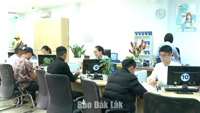 Linh hoạt với chuyển động của lãi suất ngân hàng