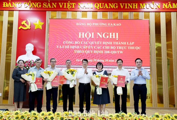 Phường Ea Kao thành lập 5 chi bộ trực thuộc
