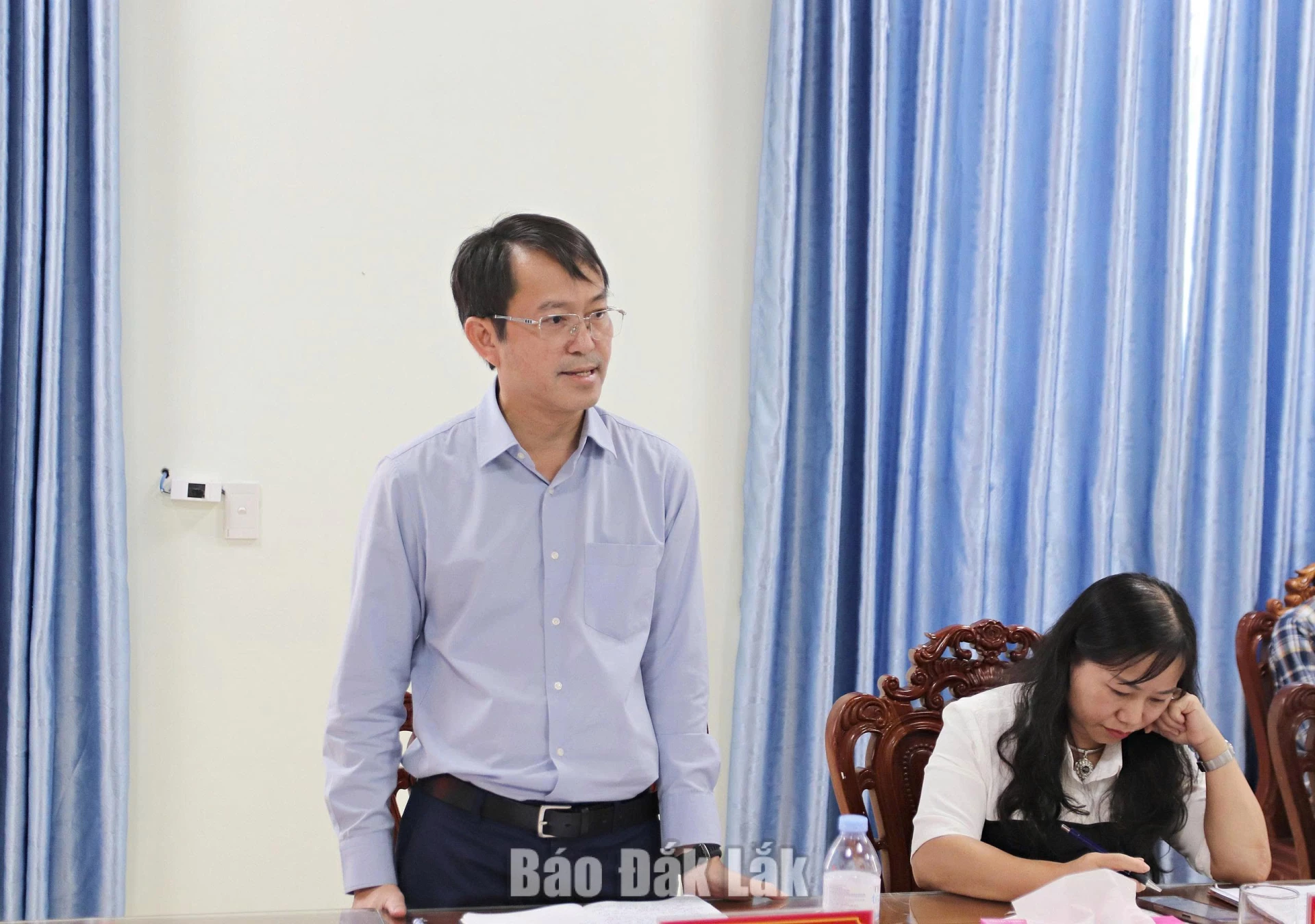 Đại diện Ban Thường vụ Đảng ủy xã Krông Ana báo cáo kết quả thực hiện các nội dung kiểm tra, giám sát và những khó khăn, hạn chế tại địa phương.