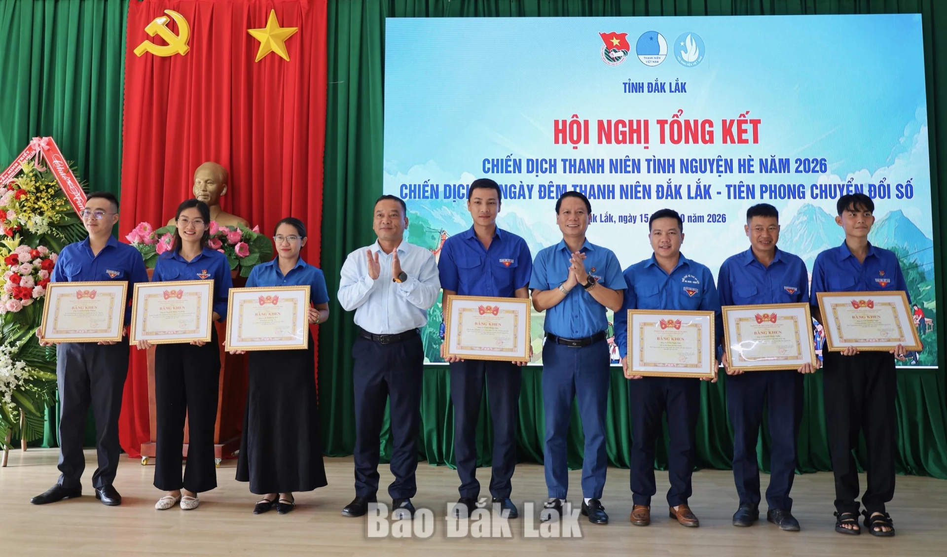 đồng chí Y Giang Gry Niê Knơng, Phó Bí thư Tỉnh ủy, Chủ tịch Ủy ban MTTQ Việt Nam tỉnh
