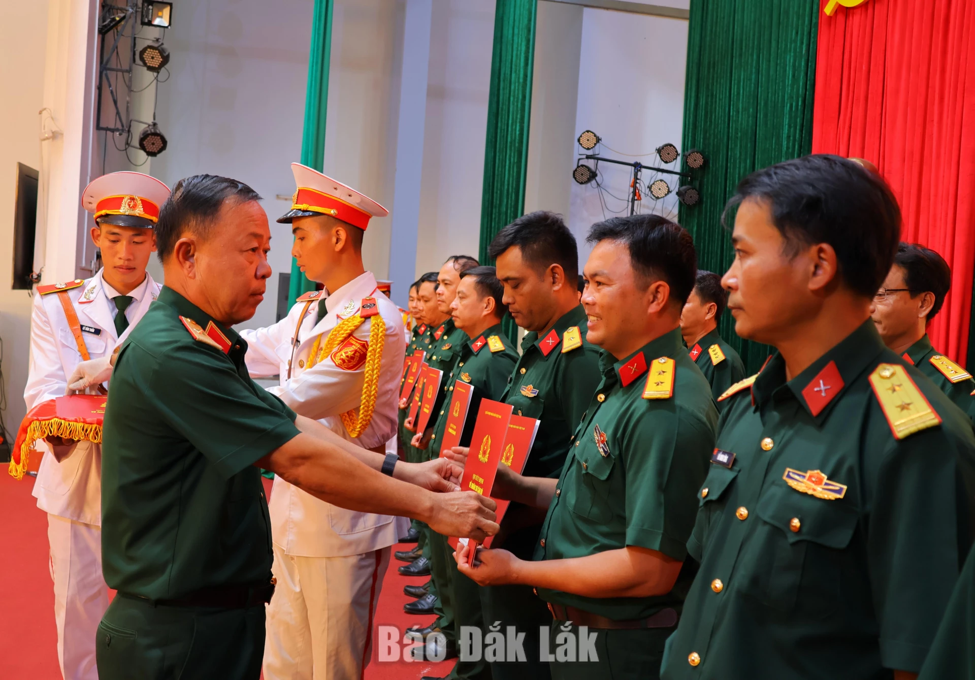 Thiếu tướng