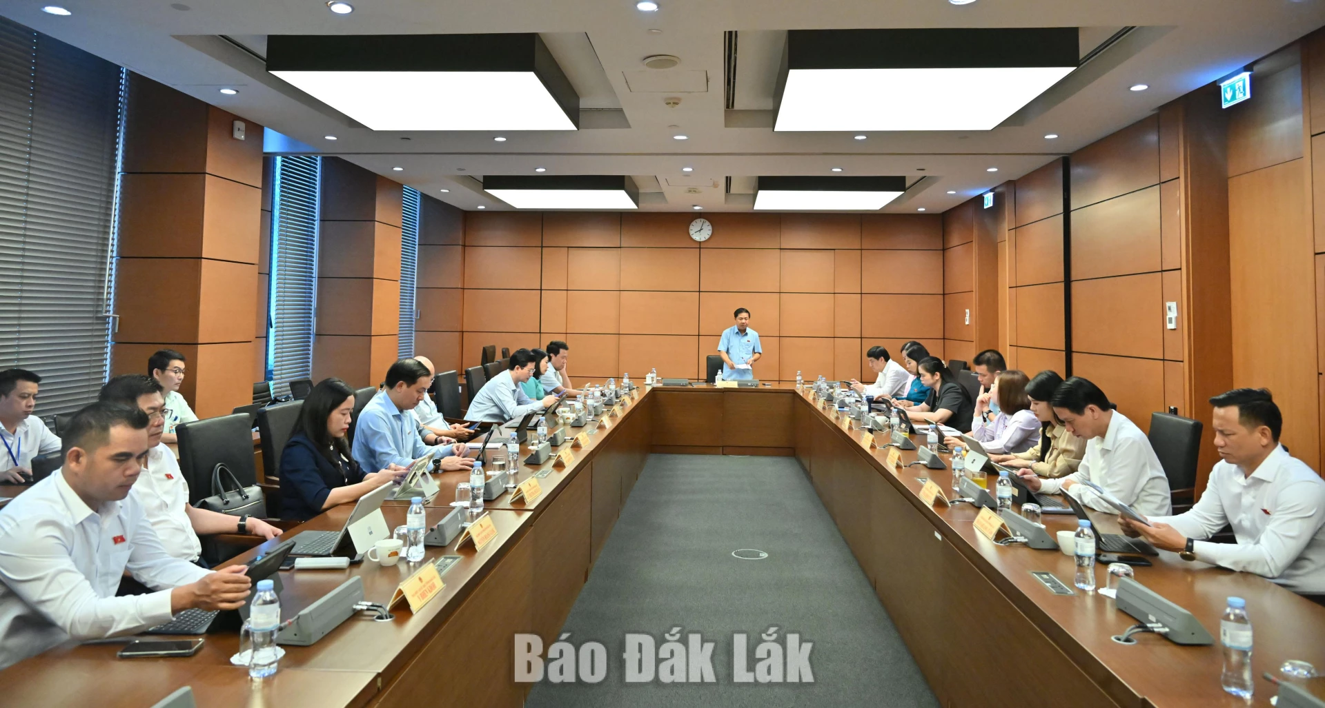 Quang cảnh phiên thảo luận. Ảnh: Đoàn ĐBQH tỉnh cung cấp